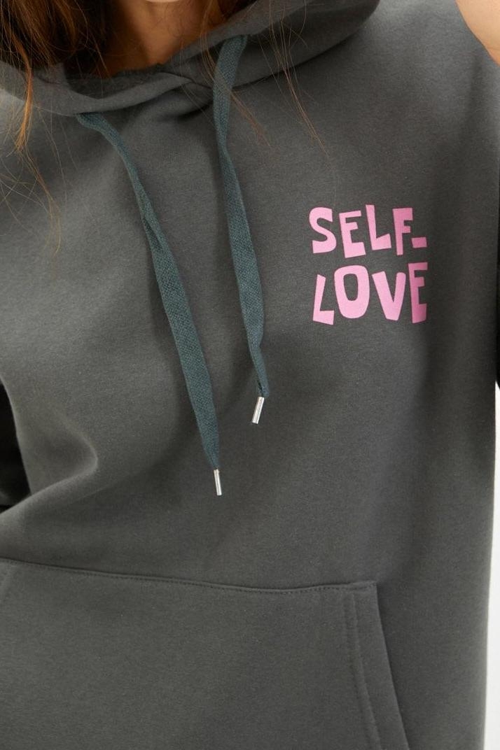 Oversize Kapüşonlu Düşük Kol Uzun Sırt Baskı Geniş Kalıp Kalın İçi Polarlı Örme Sweatshirt