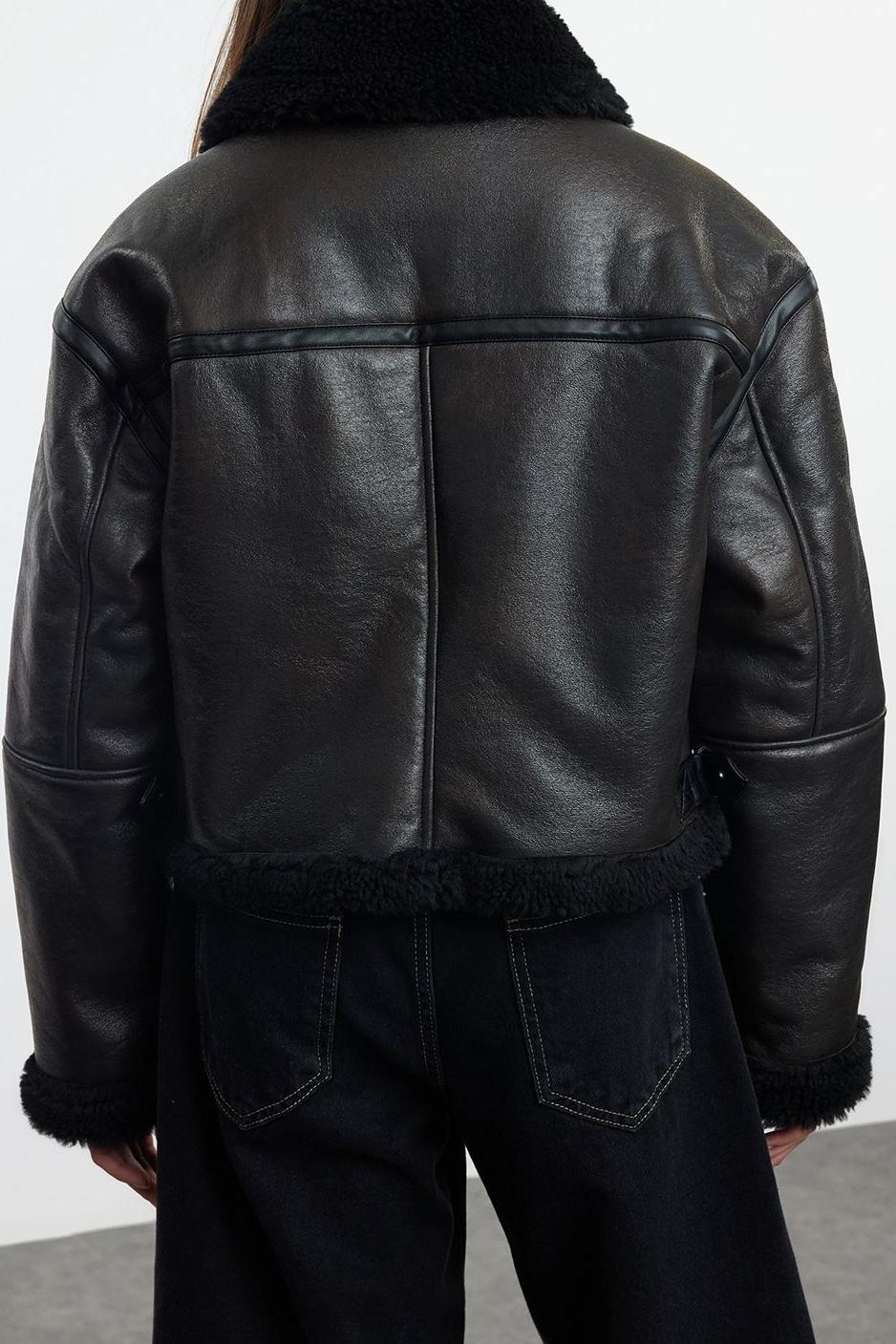 Tasarım Düz Astarsız Yaka Standart Oversize Gömlek Kadın Peluş Detaylı Biker Ceket Mont
