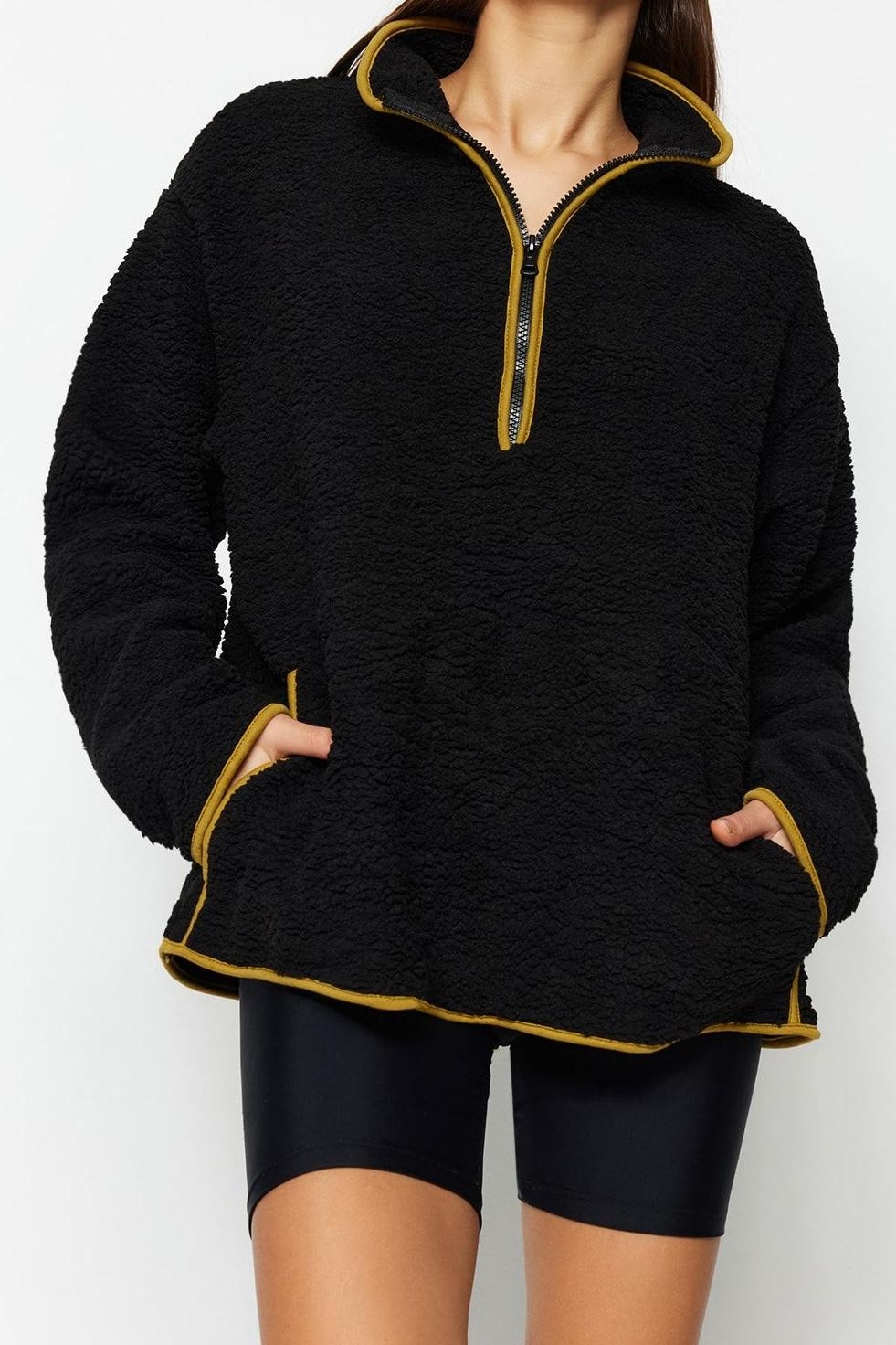 Tarz Regular Dik Yaka Düşük Kol Regular Peluş Örme Spor Sweatshirt