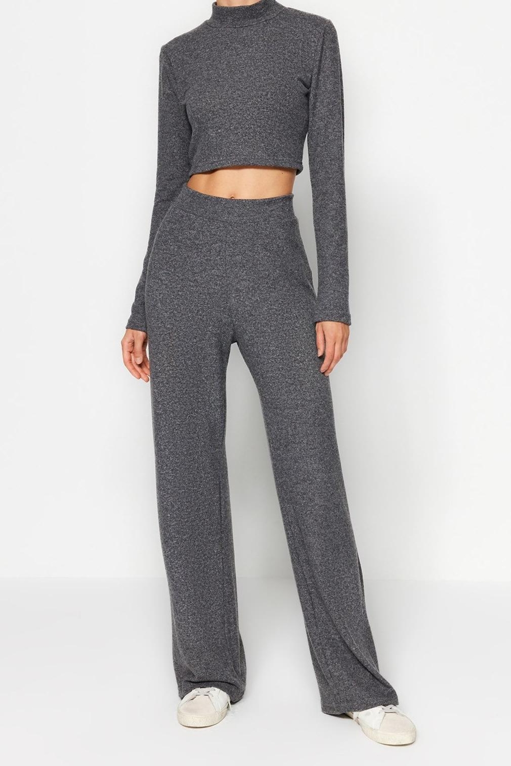 Tarz Kadın Yüksek Bel Dik Yaka Dik Yaka Yumoş Crop ve Wide Leg Örme Alt-Üst Takım