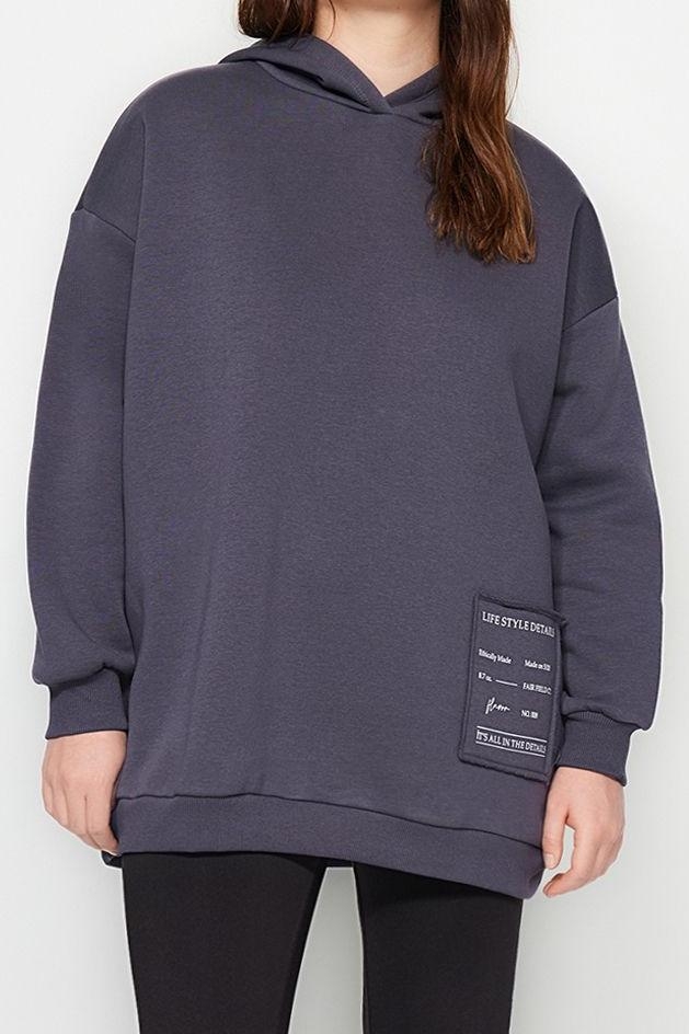Büyük Beden Relaxed Kapüşonlu Düşük Kol Regular Slogan Detaylı İçi Polar Kalın Örme Sweatshirt