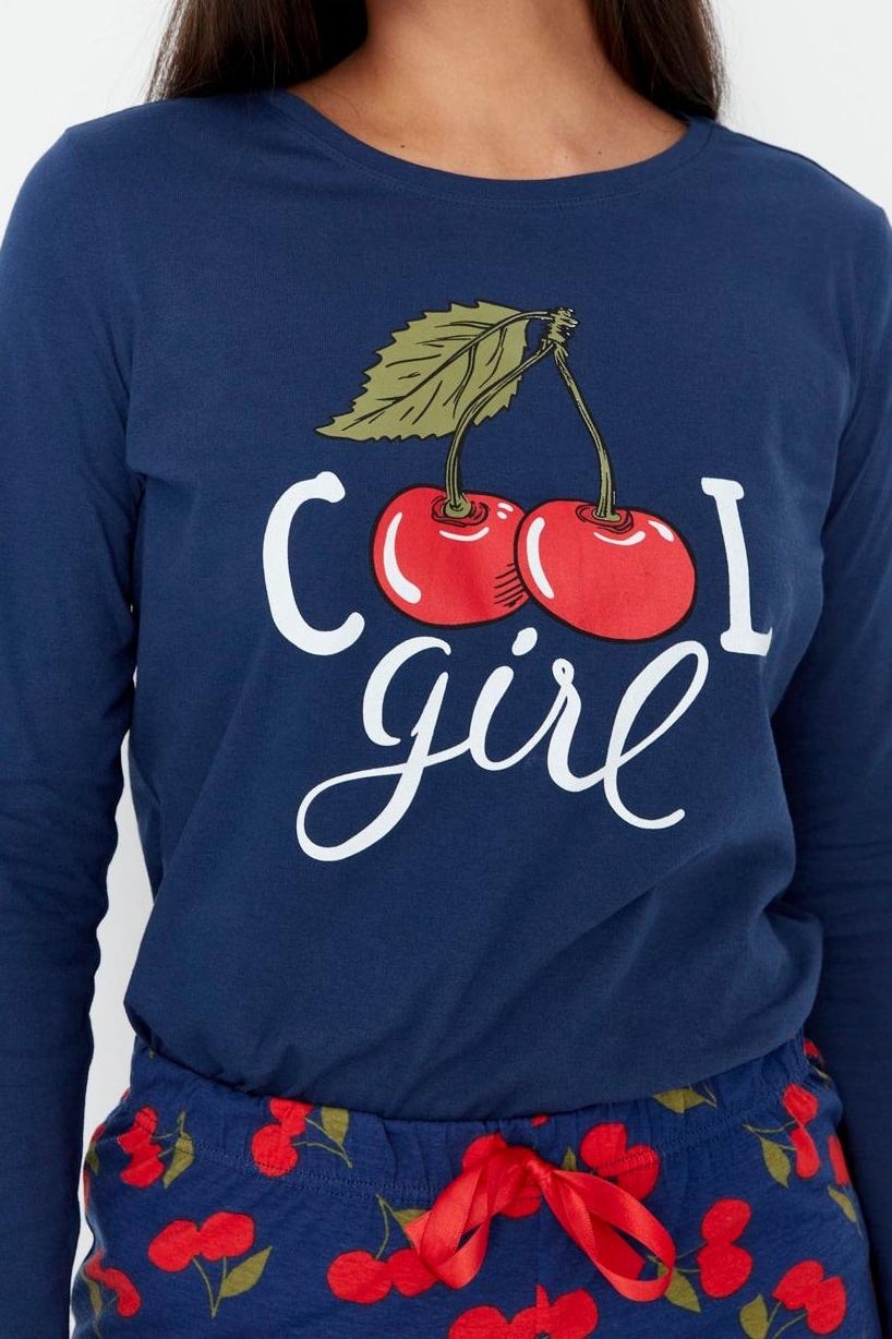 Tarz Rahat Uzun Kollu Boru Paça %100 Pamuklu Kiraz Baskılı Örme Pijama Takımı