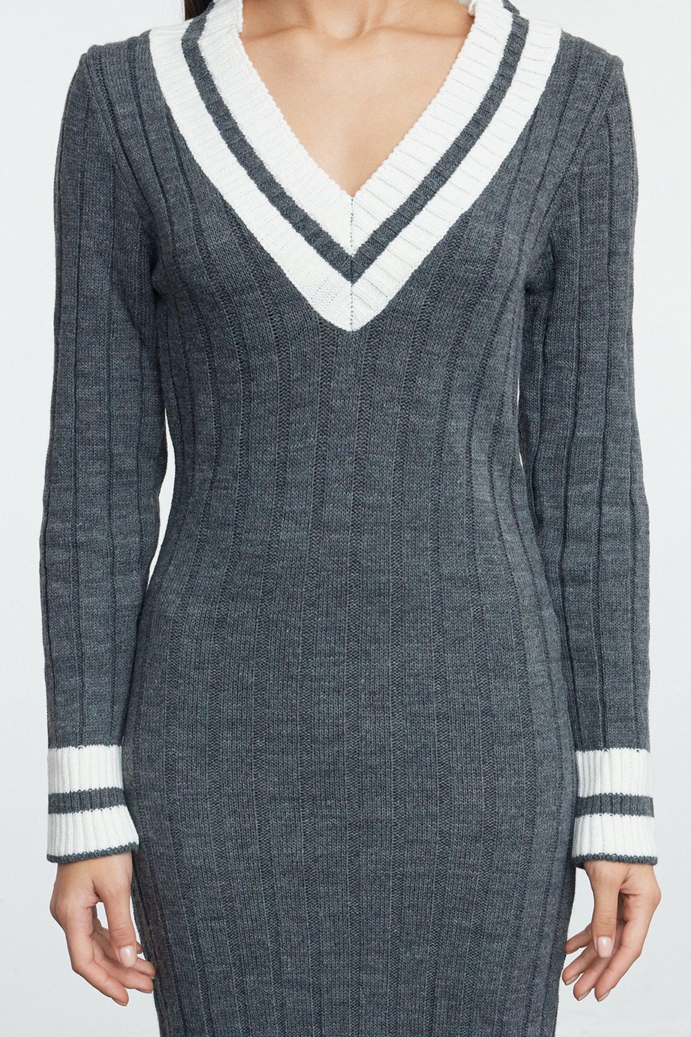 Moda Stil Regular V Yaka Midi Boy Triko Renk Bloklu Elbise