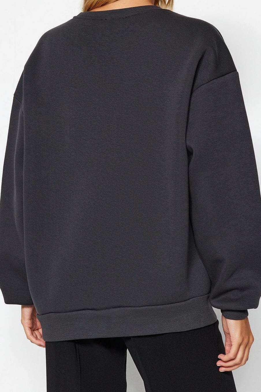 Tarz Oversize Bisiklet Yaka Düşük Kol Uzun Rahat Kesim Basic Kalın İçi polarlı Örme Sweatshirt