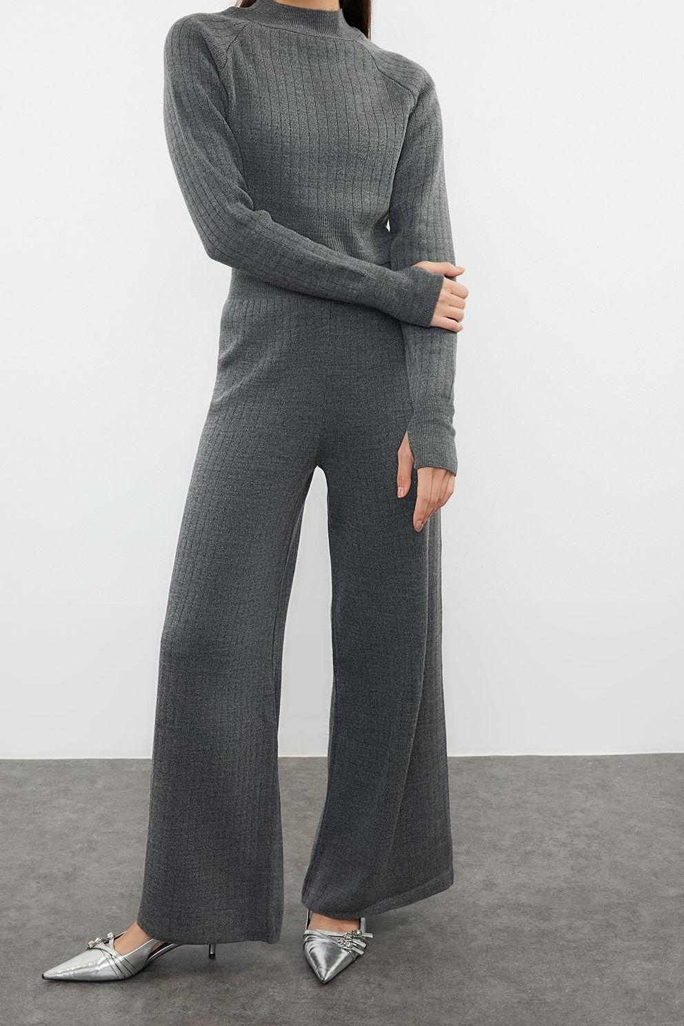 Tarz Kadın Modern Moda Normal Bel Boru Paça Dik Yaka Crop Parmak Detaylı Triko Alt-Üst Takım
