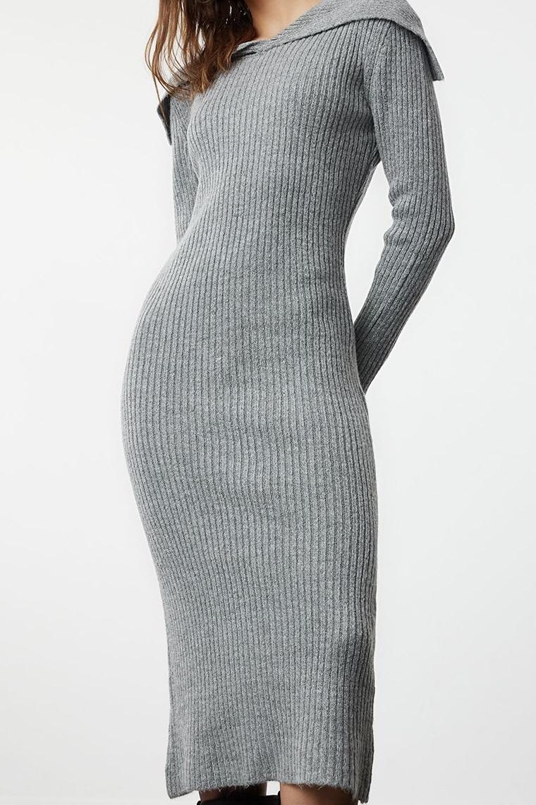 Moda Stil Regular Carmen Yaka Midi Boy Triko Yumuşak Dokulu Devrik Yaka Elbise