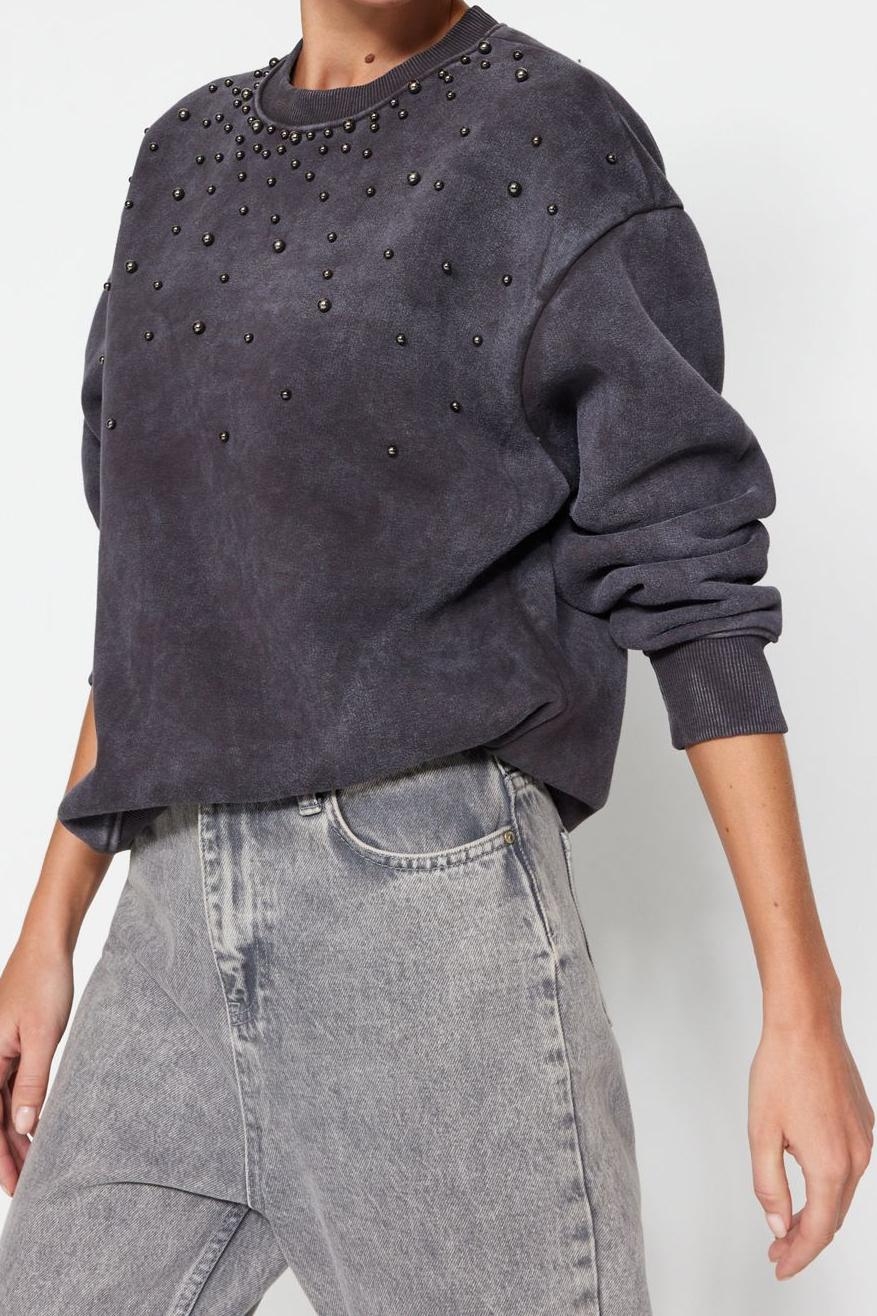 Regular Bisiklet Yaka Düşük Kol Regular Eskitme Kalın Polarlı İnci Detaylı Örme Sweatshirt