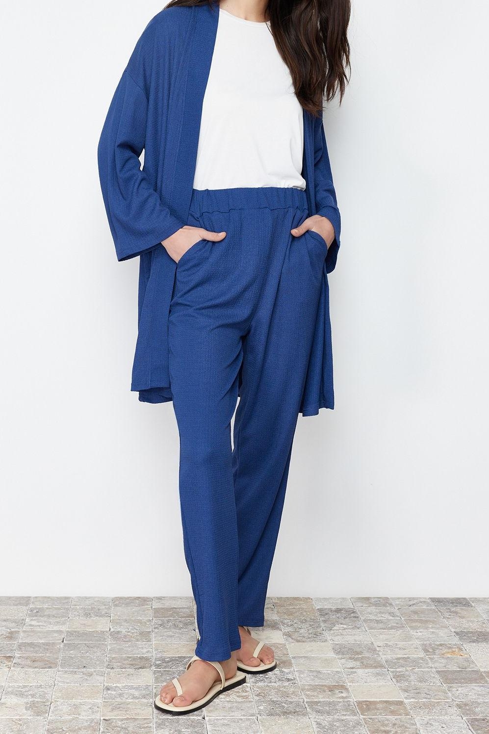 Tarz Kadın Normal Bel Boru Paça V Yaka Oversize Dokulu Bürümcük Örme Kimono Pantolon Alt-Üst Takım