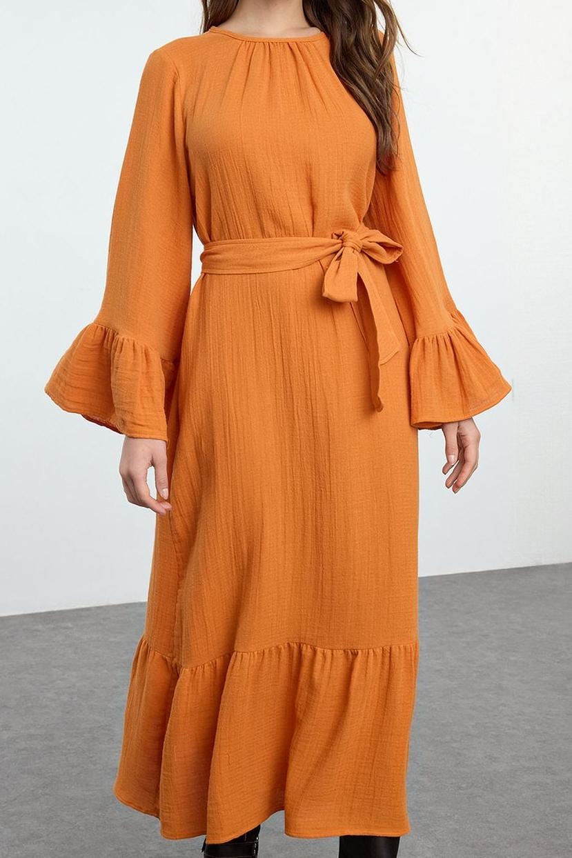 Moda Stil Relaxed Bisiklet Yaka Maxi Boy Tesettür Eteği Fırfırlı Müslin Dokuma Elbise