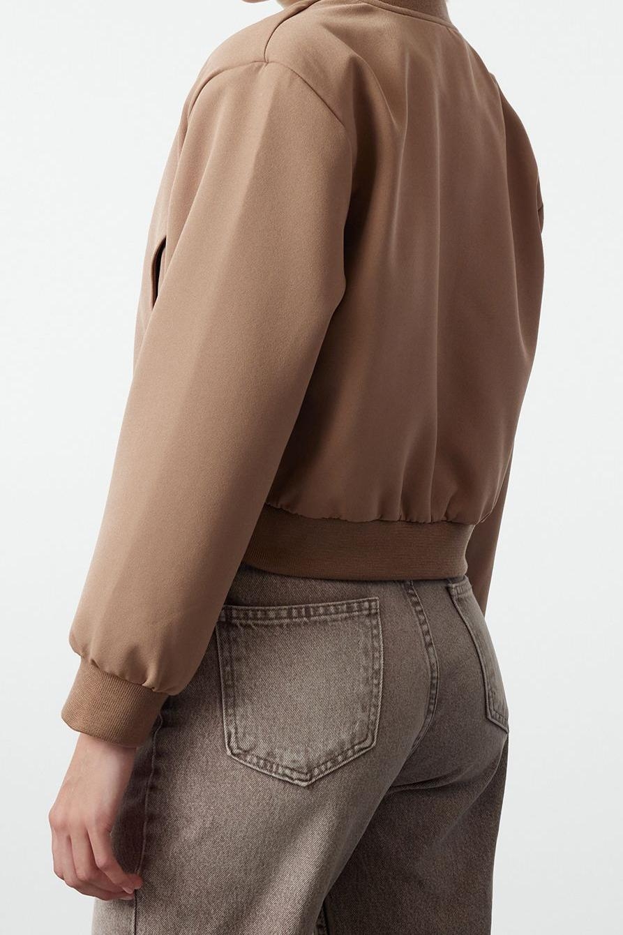 Tasarım Düz Astarlı Yaka Crop Bol Hakim Kadın Oversize Crop İnce Bomber Mont