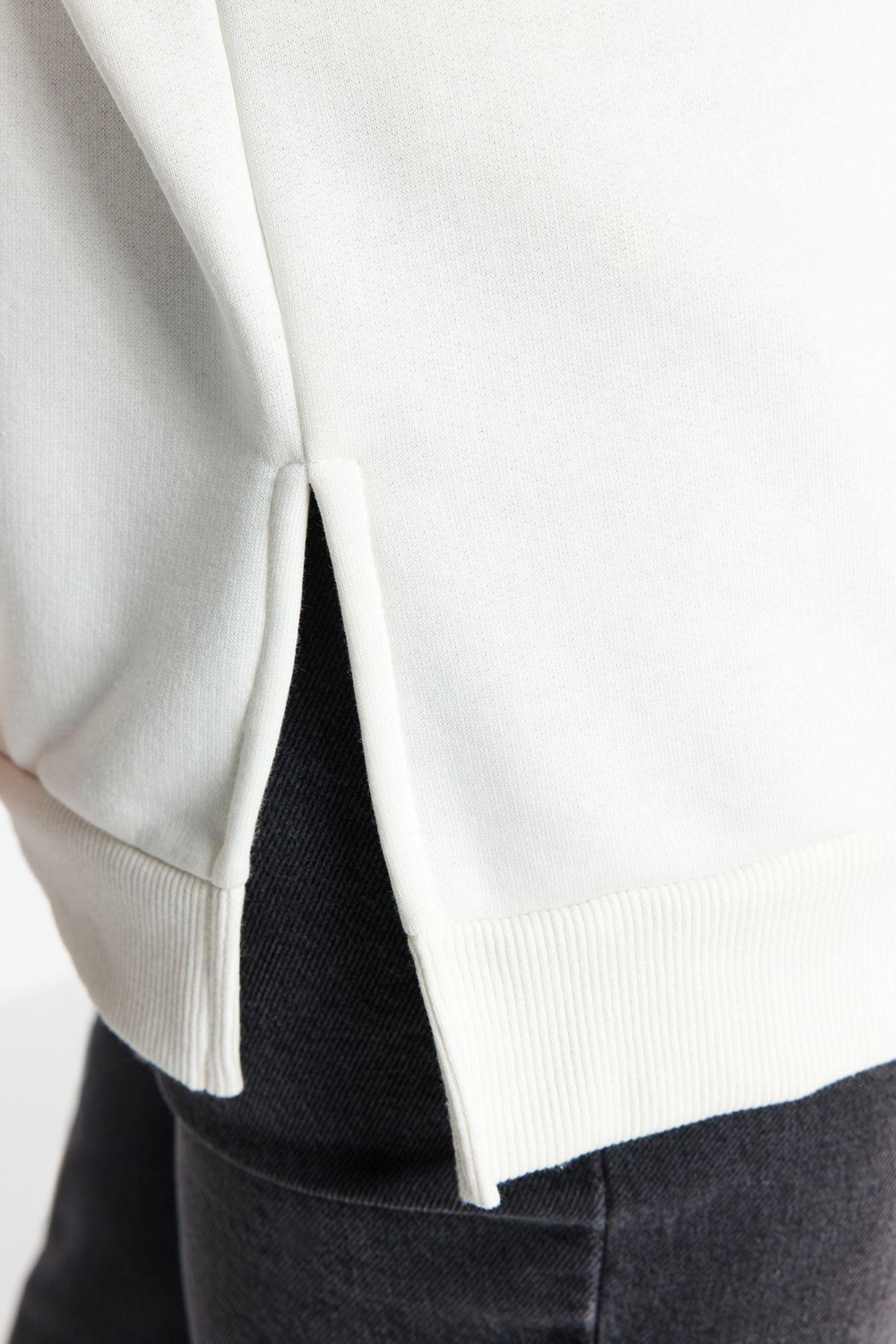 Büyük Beden Oversize Bisiklet Yaka Standart Kol Kalın İçi Polarlı Yırtmaçlı Örme Sweatshirt