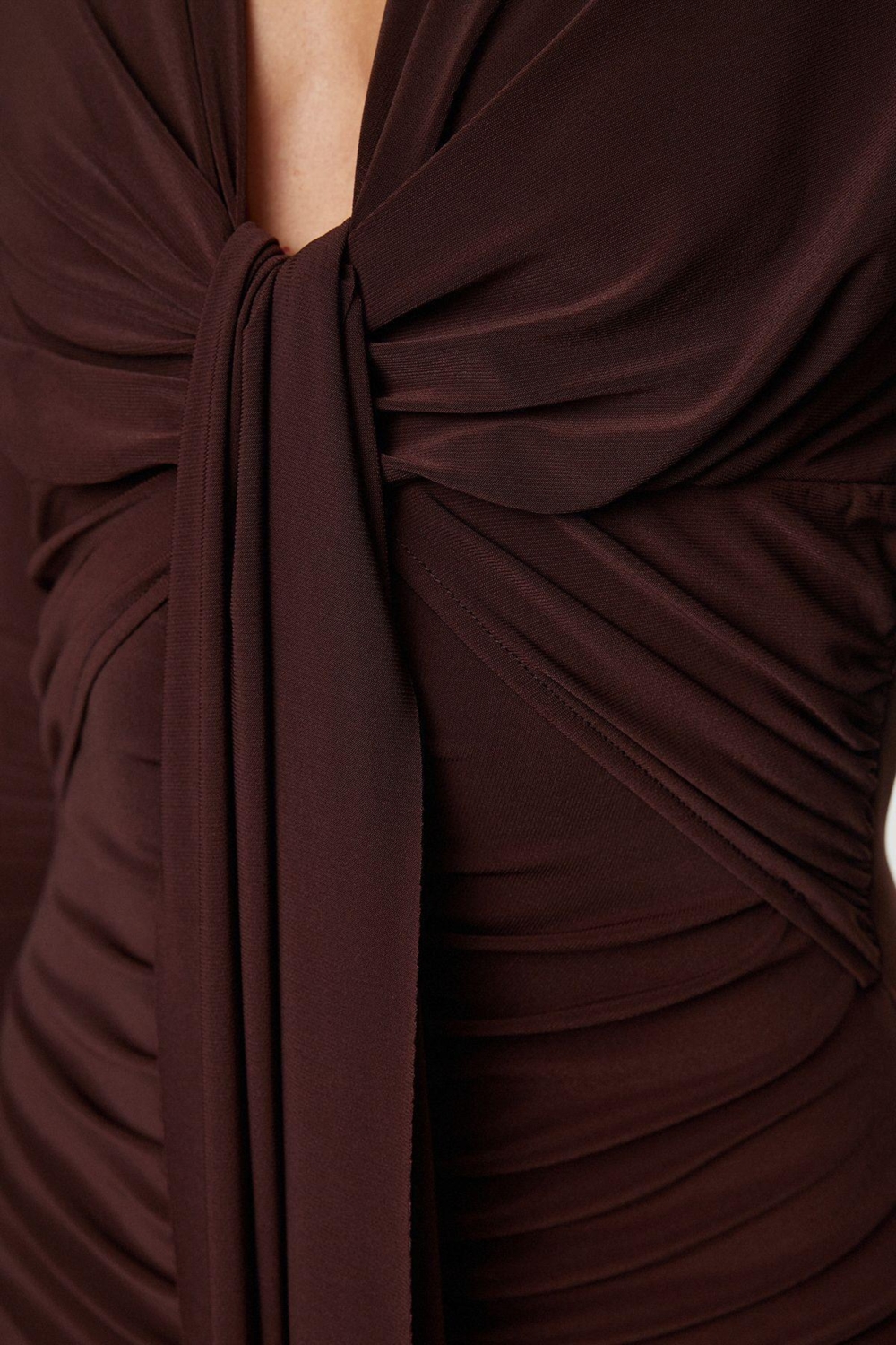 Şık Gece Davetleri İçin Kadın Bodycon Uzun Kollu V Yaka Düz Maxi Elbise Modern Tasarım Kaliteli