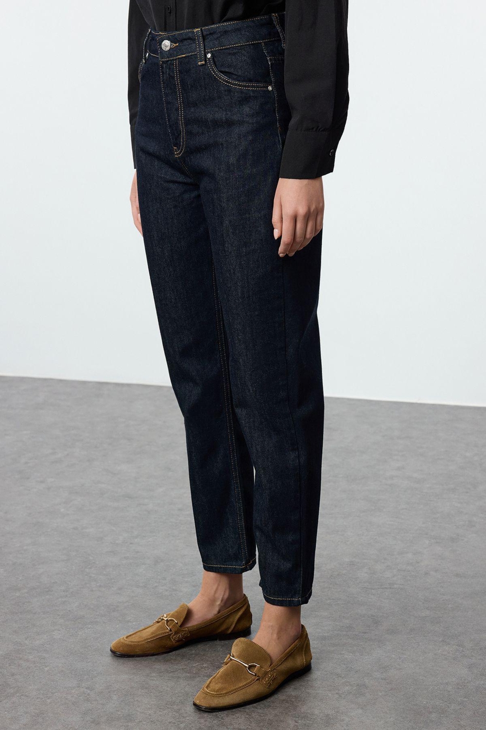 Stil Kadın Moda Denim Kot Pantolon Uzun Boru Paça Yüksek Bel Mom Jeans