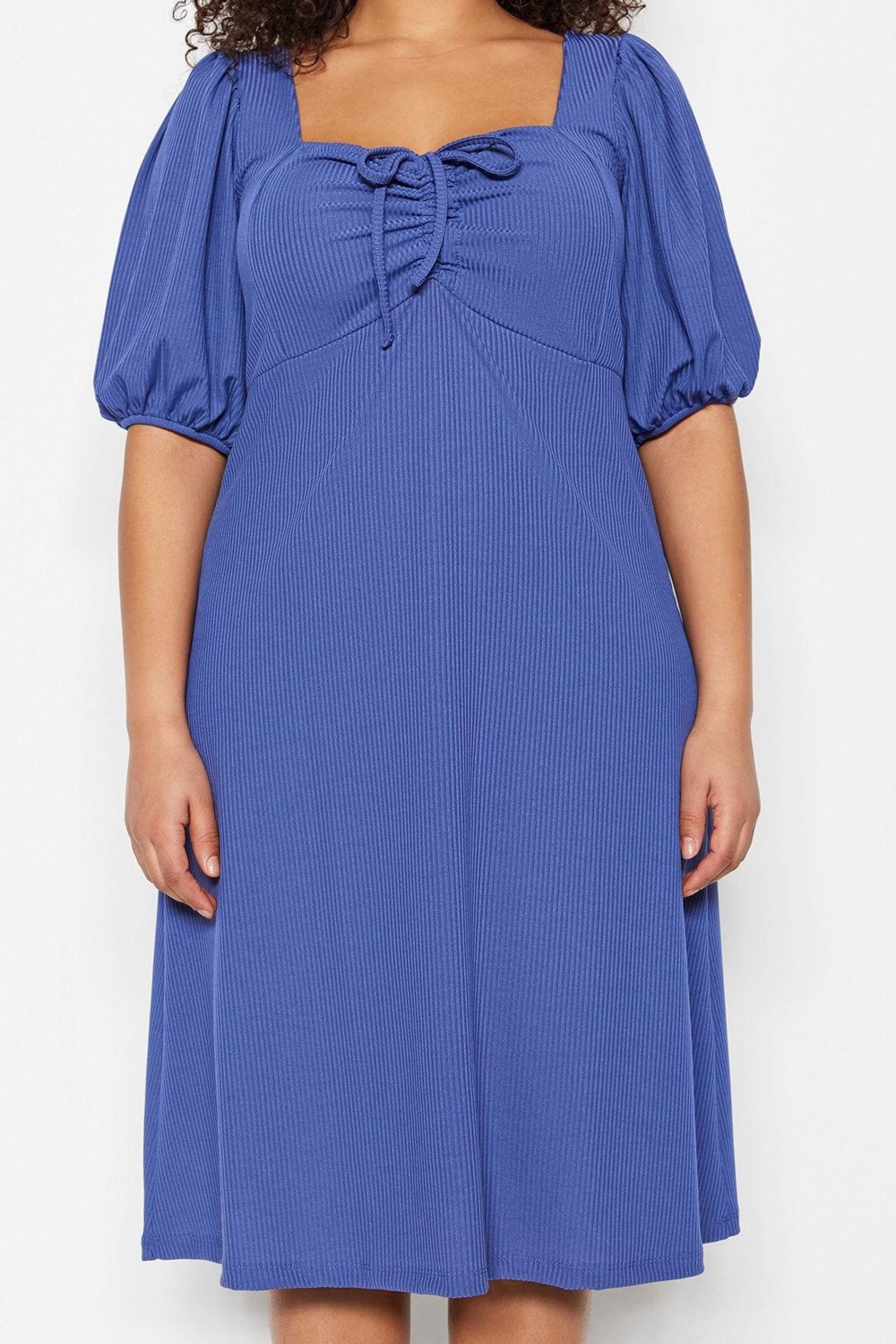 Moda Stil Relaxed Kalp Yaka Midi Boy Büyük Beden Örme Elbise