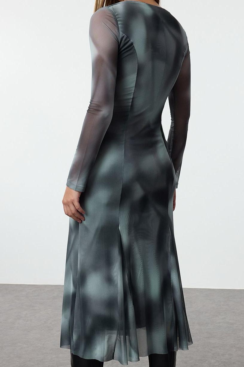 Moda Stil Slim Bisiklet Yaka Midi Boy Soyut Soyut Desenli Etek Ucu Fıfrfırlı Örme Elbise