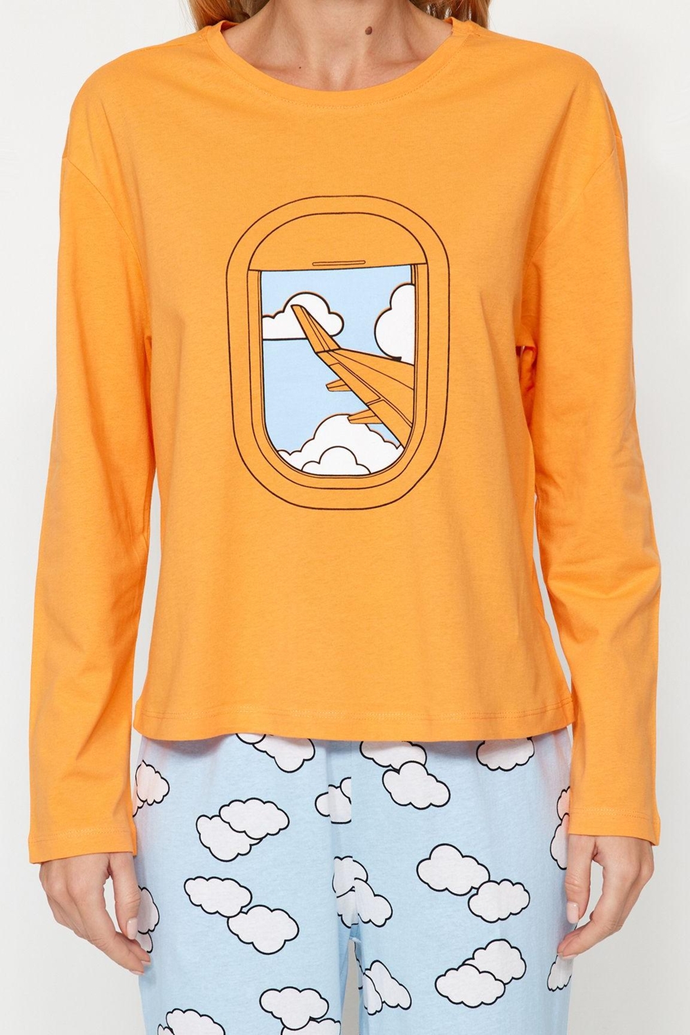 Tarz Rahat Uzun Kollu Lastikli Paça %100 Pamuk Bulut Desenli Tshirt-Jogger Örme Pijama Takımı