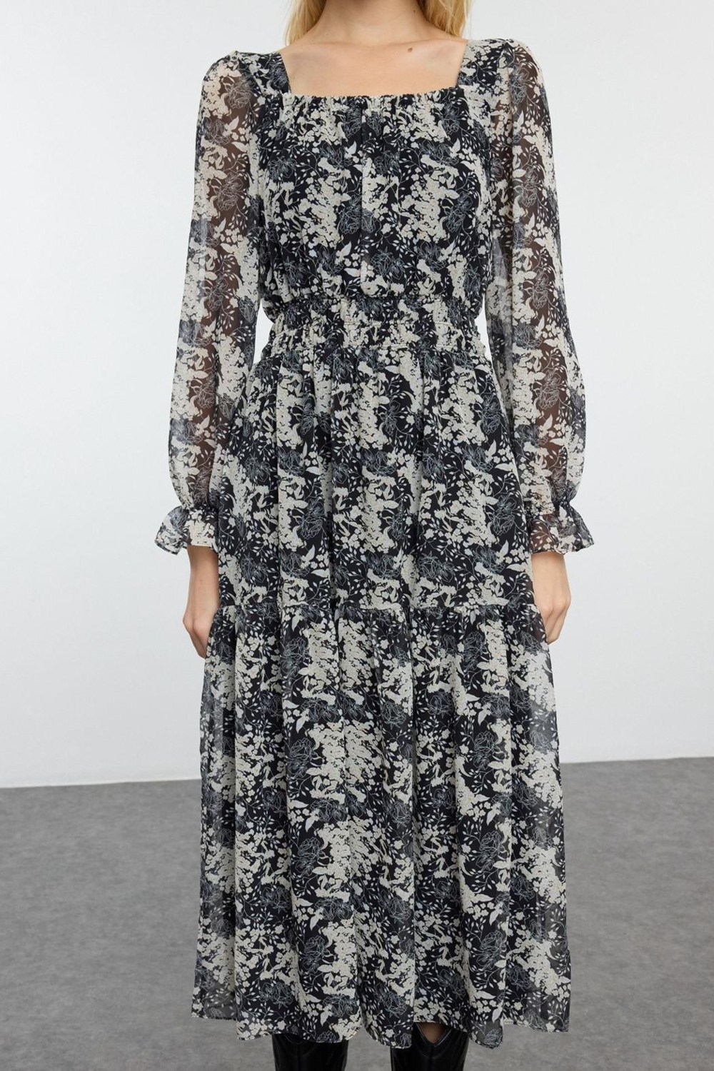 Moda Stil Regular Kare Yaka Maxi Boy Çiçek Desenli Skater Belden Açılan Dokuma Şifon Astarlı Elbise