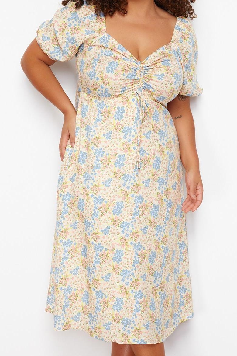 Moda Stil Relaxed Kalp Yaka Midi Boy Büyük Beden Çiçek Desenli Dokuma Elbise