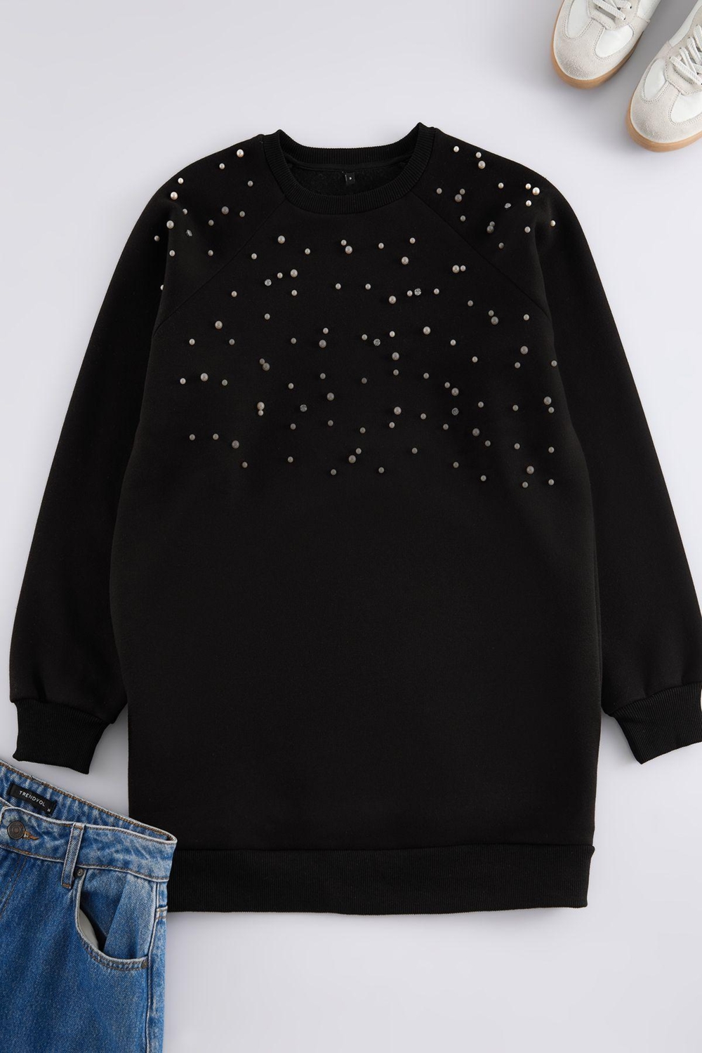 Tesettür Oversize Bisiklet Yaka Standart Kol Uzun Şardonlu Taş Aksesuar Detaylı Sweatshirt