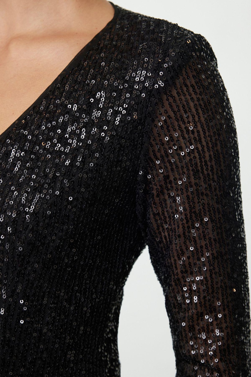Moda Stil Fitted V Yaka Mini Boy Vücuda Oturan Payet Örme Kısa Elbise