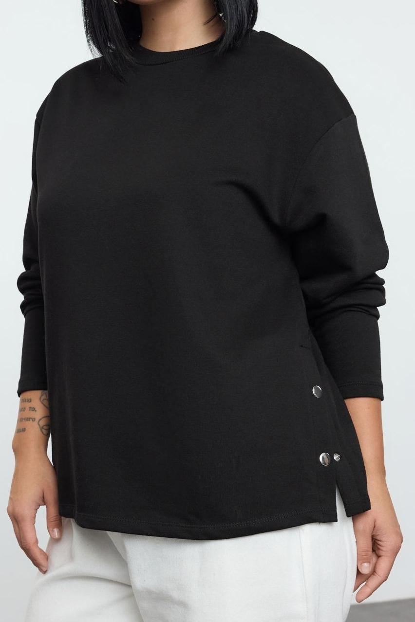 Büyük Beden Bisiklet Yaka Standart Kol Çıtçıt Detaylı Normal Kalıp Örme Sweatshirt