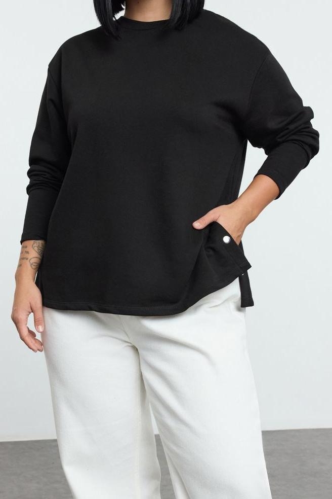 Büyük Beden Bisiklet Yaka Standart Kol Çıtçıt Detaylı Normal Kalıp Örme Sweatshirt