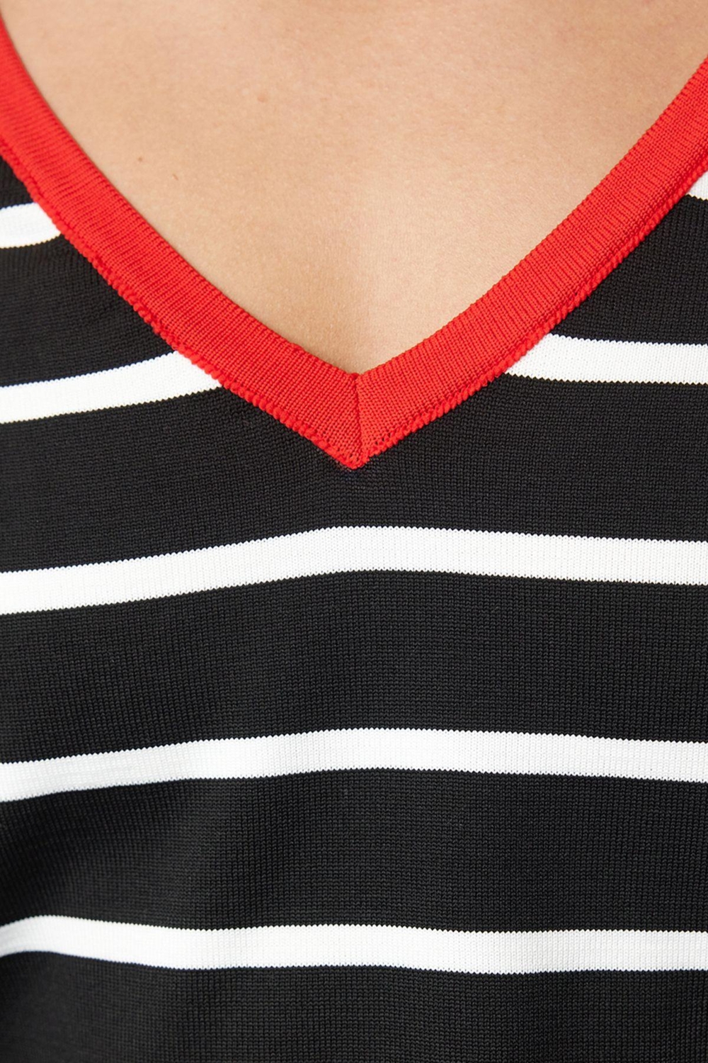 Stil Modern Kadın Regular Standart Kol V Yaka Crop Çizgili Triko Kazak