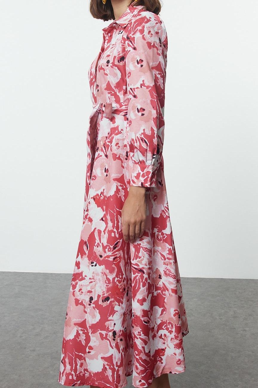 Moda Stil Regular Gömlek Yaka Maxi Boy Tesettür Kuşaklı Çiçekli Dokuma Elbise