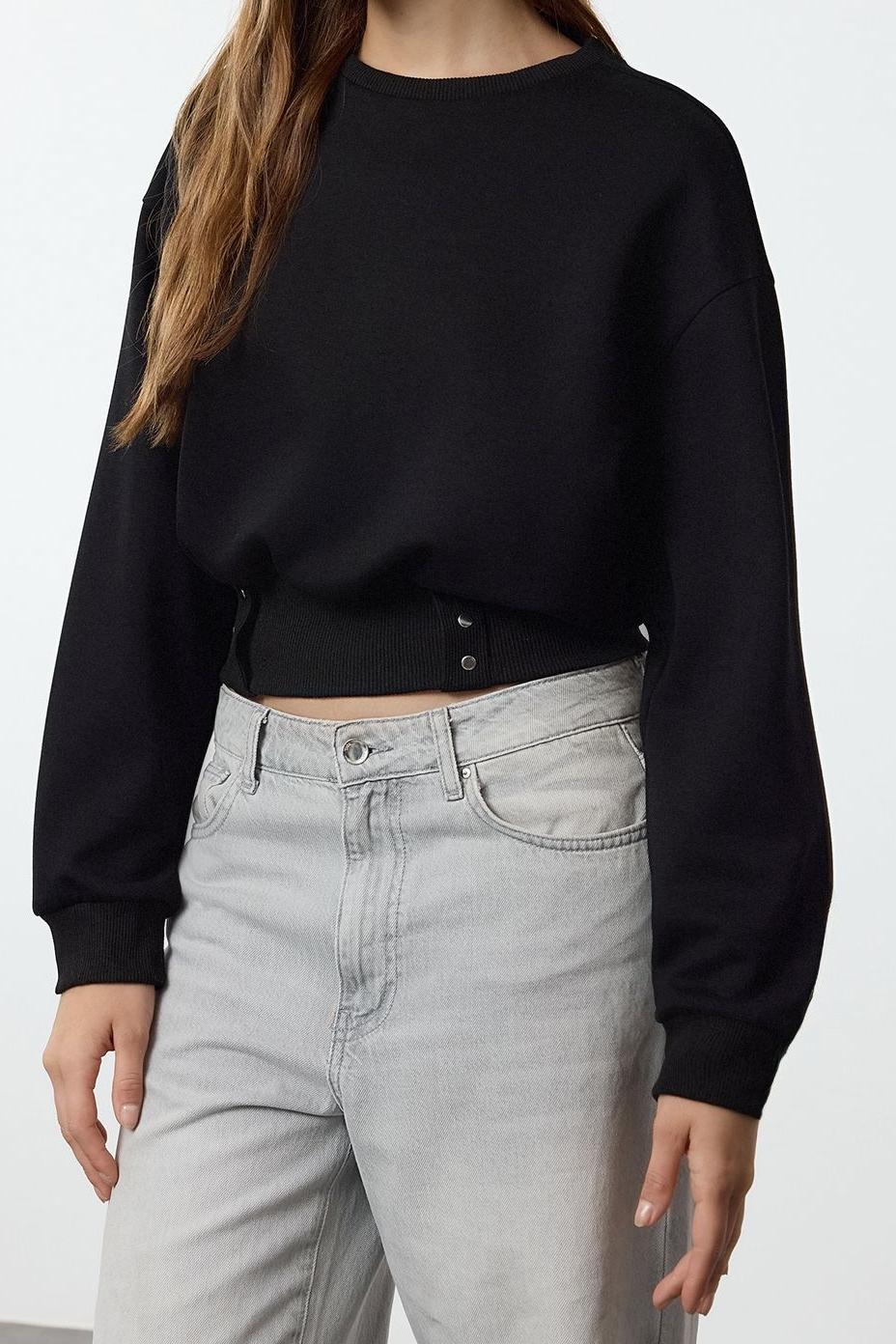Tarz Bol Bisiklet Yaka Düşük Kol Uzun Çıtçıtlı Rahat Kalıp Crop Kalın Örme Sweatshirt
