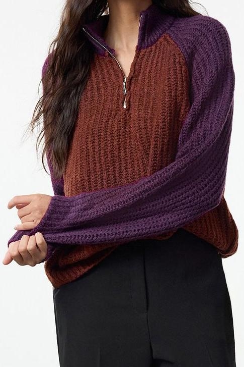 Kadın Reglan Kollu Renk Bloklu Fermuar Detaylı Dik Yaka Oversize Triko Kazak Günlük Tarz. Kaliteli
