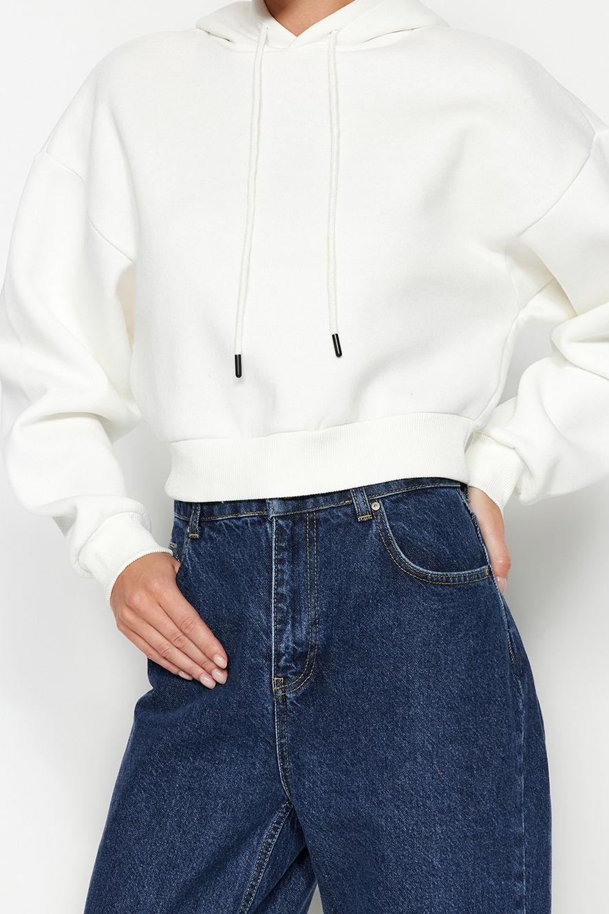 Tarz Relaxed Kapüşonlu Düşük Kol Crop Kalın İçi Polarlı Rahat Kesim Crop Basic Örme Sweatshirt