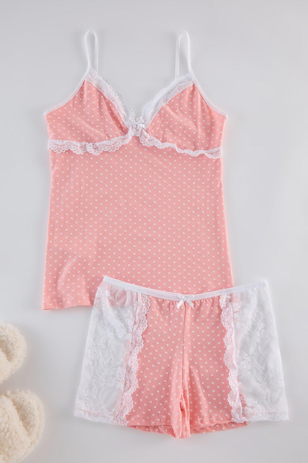 Rahat Kolsuz Kol Dar Paça Pamuklu Puantiyeli Dantel ve Kurdele Fiyonk Detaylı Örme Pijama Takımı