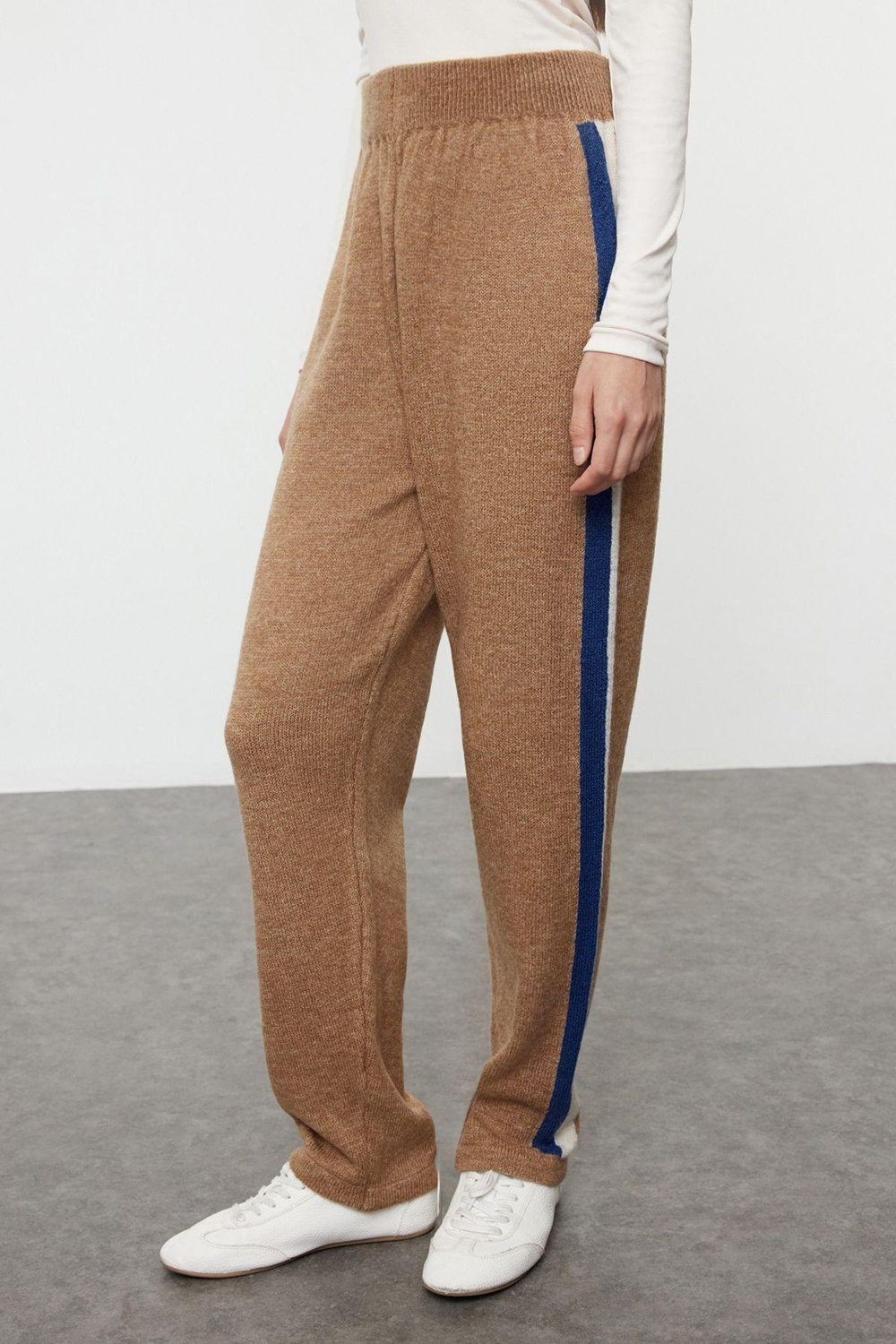 Tarz Kadın Modern Moda Normal Bel Boru Paça V Yaka Fitted Triko Alt-Üst Takım