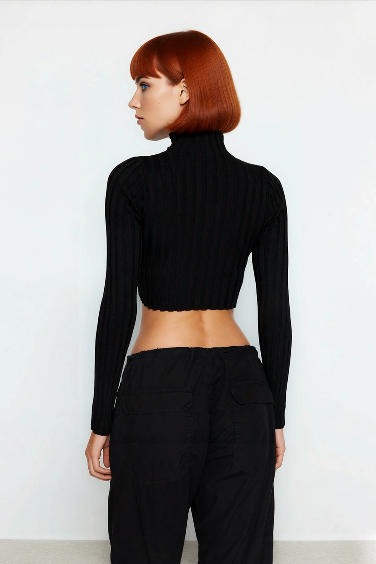 Kadın Fitted Dik Yaka Süper Crop Asimetrik İnce Triko Kazak Bluz Kışlık Şık Kombinler İçin İdeal