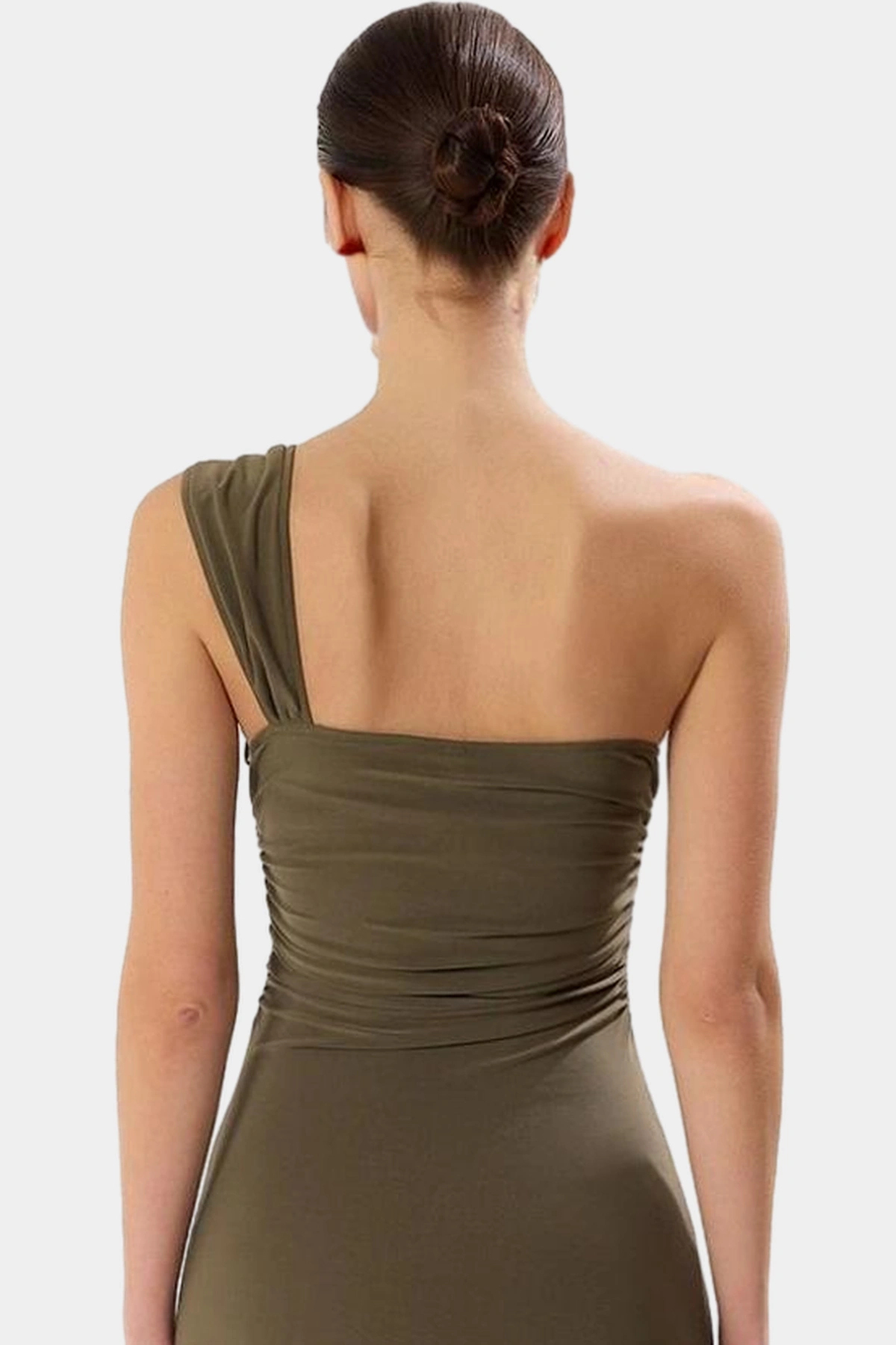 Kadın Tek Omuz Midi Elbise Bodycon Kalıp Asimetrik Yaka Aksesuar Detaylı Modern Tasarım Hafta Sonu