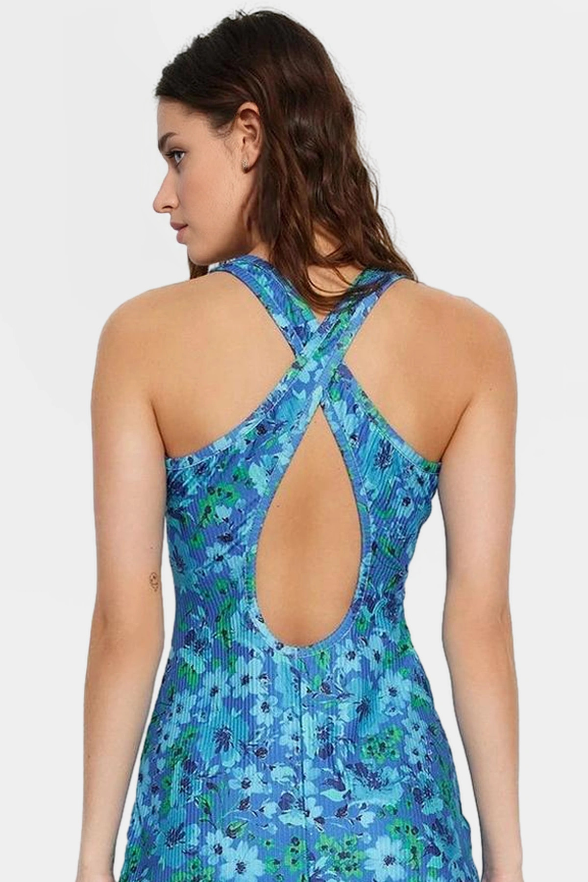Kadın Çiçekli Desenli Midi Boy Bodycon Elbise Rahat Günlük Stil Mükemmel Uyum Modern Tasarım
