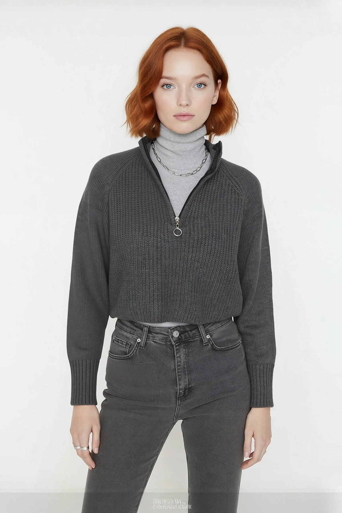 Kadın Regular Fit Crop Dik Yaka Fermuarlı Selanik Örgü Akrilik Triko Kazak Kışlık Kombinlerin