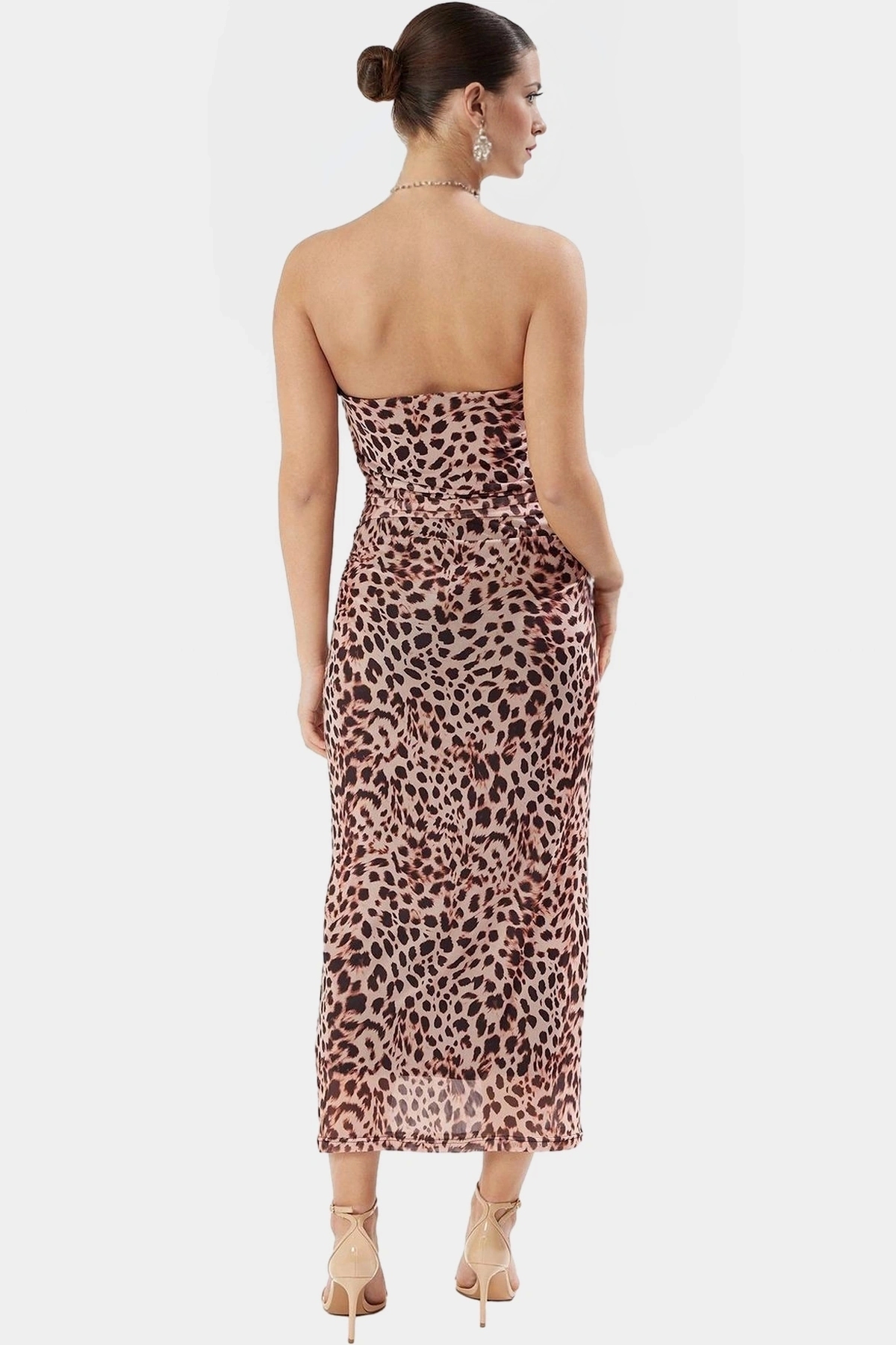 Kadın Maxi Leopar Desenli Bodycon Elbise Boyundan Bağlamalı Şık Astarlı Yaz Aylarının Vazgeçilmezi