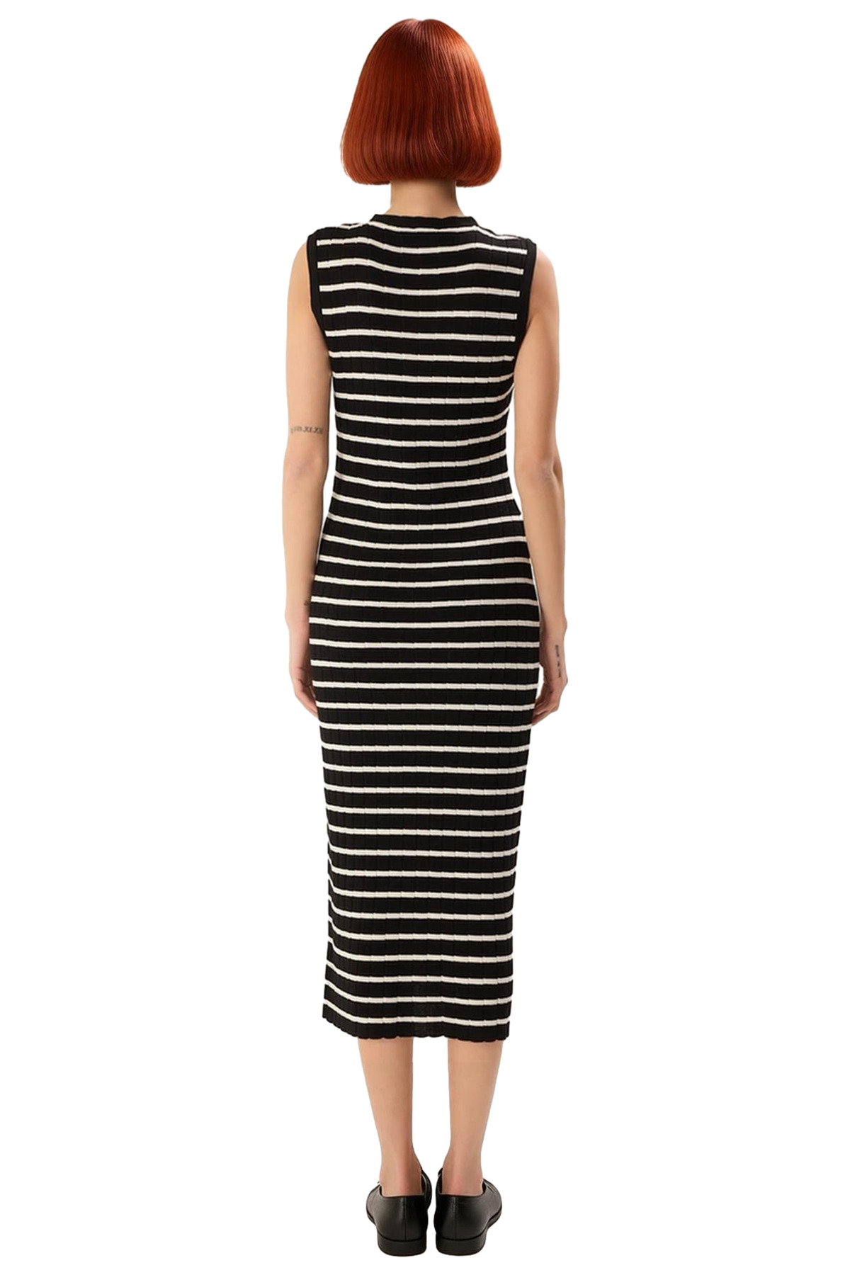 Kadın Bodycon Kesim Kolsuz V Yaka Çizgili Maxi Elbise Triko Kumaşıyla İlkbahar Yaz Şıklığı