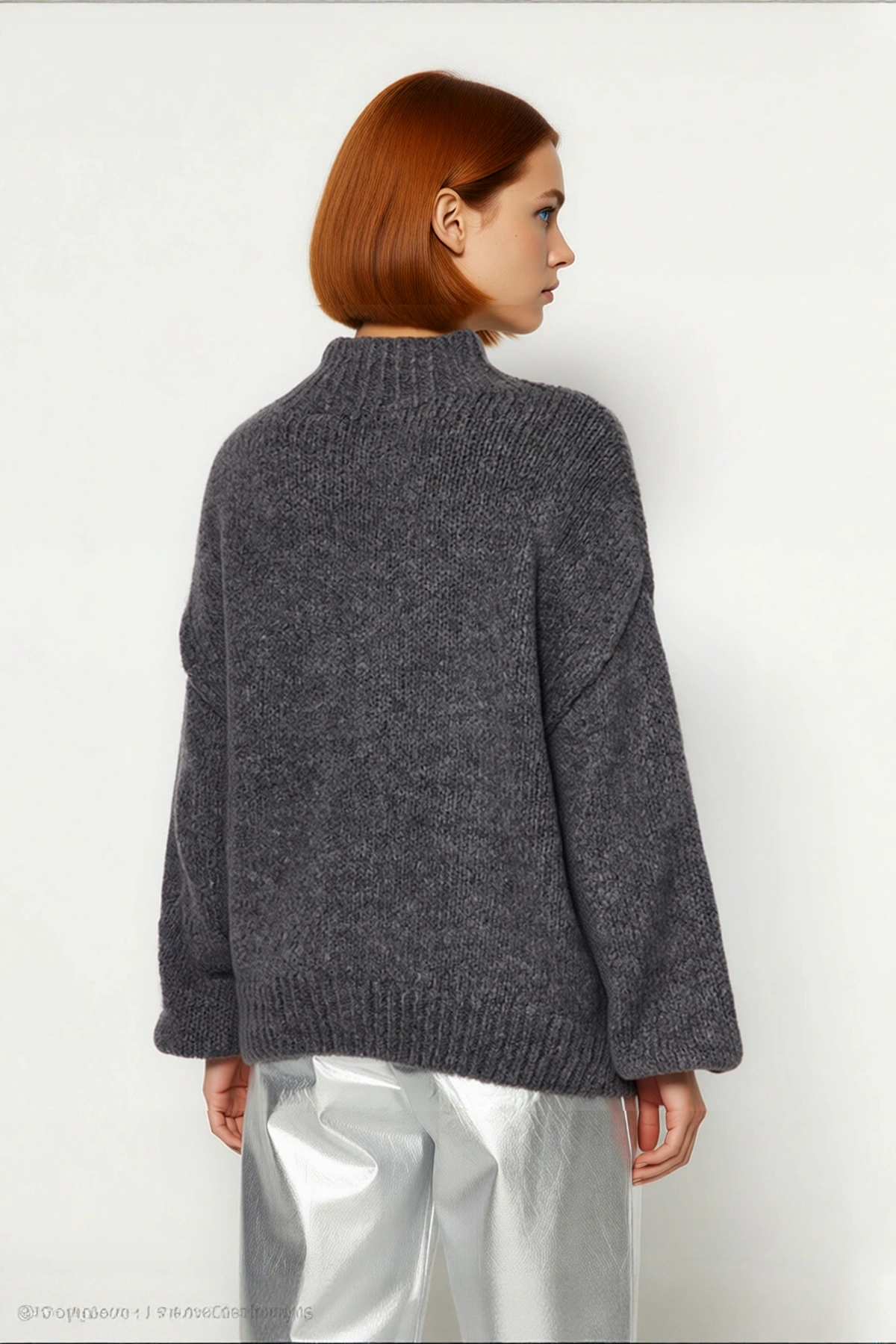Kadın Oversize Kalın Dik Yaka Triko Kazak Kışlık Soğuk Havalarda Konforlu Günlük Stil Kaliteli