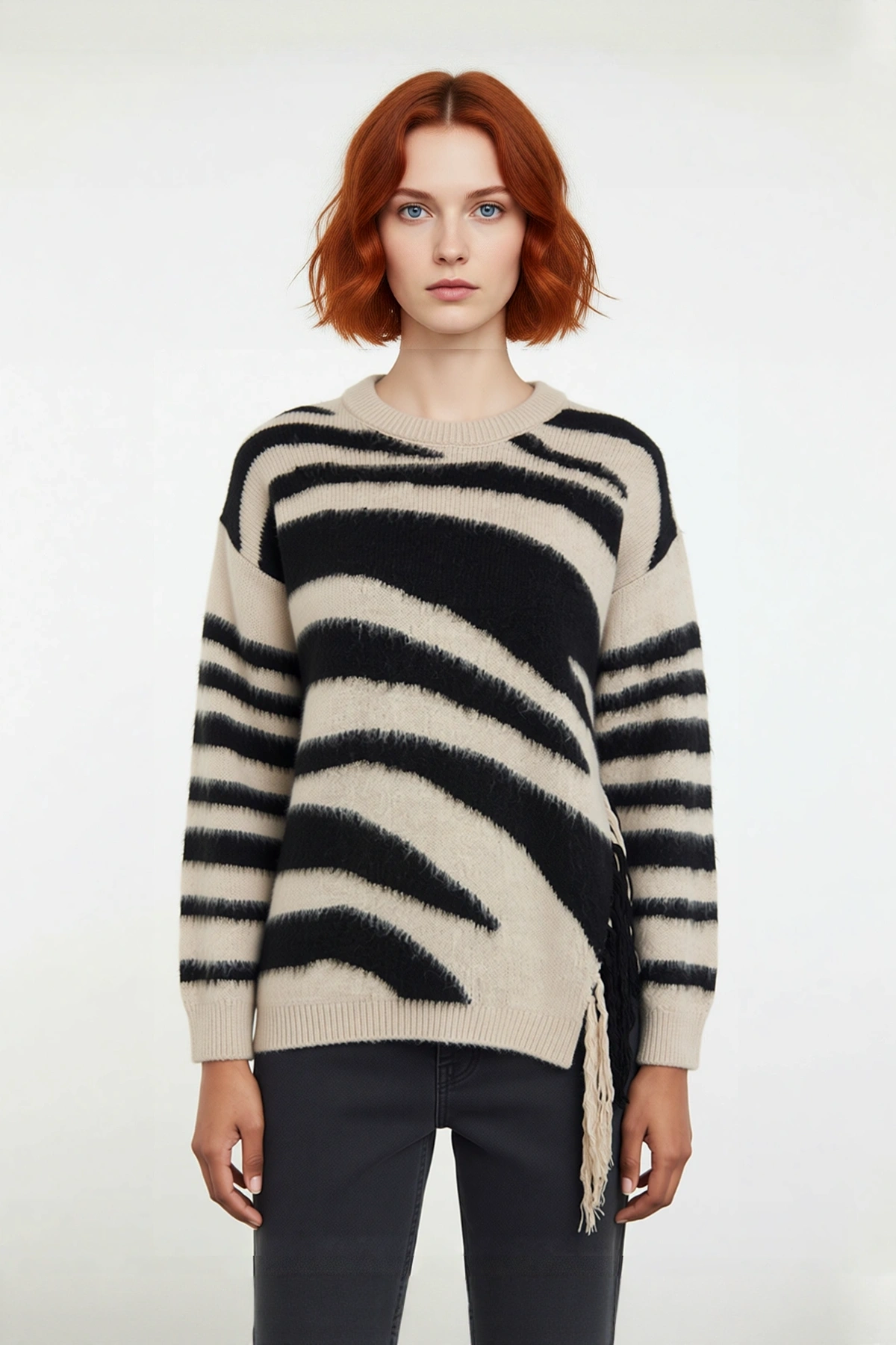 Kadın Oversize Bisiklet Yaka Zebra Desenli Akrilik Triko Kazak Kışlık Kombinlerin Vazgeçilmezi
