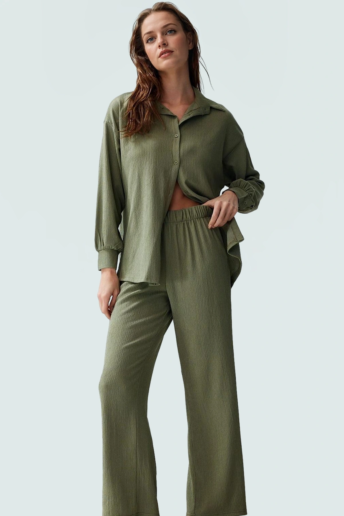 Kadın Regular Kalıp Polyester Dokuma Gömlek Pantolon Takım Yazlık Dayanıklı Malzeme
