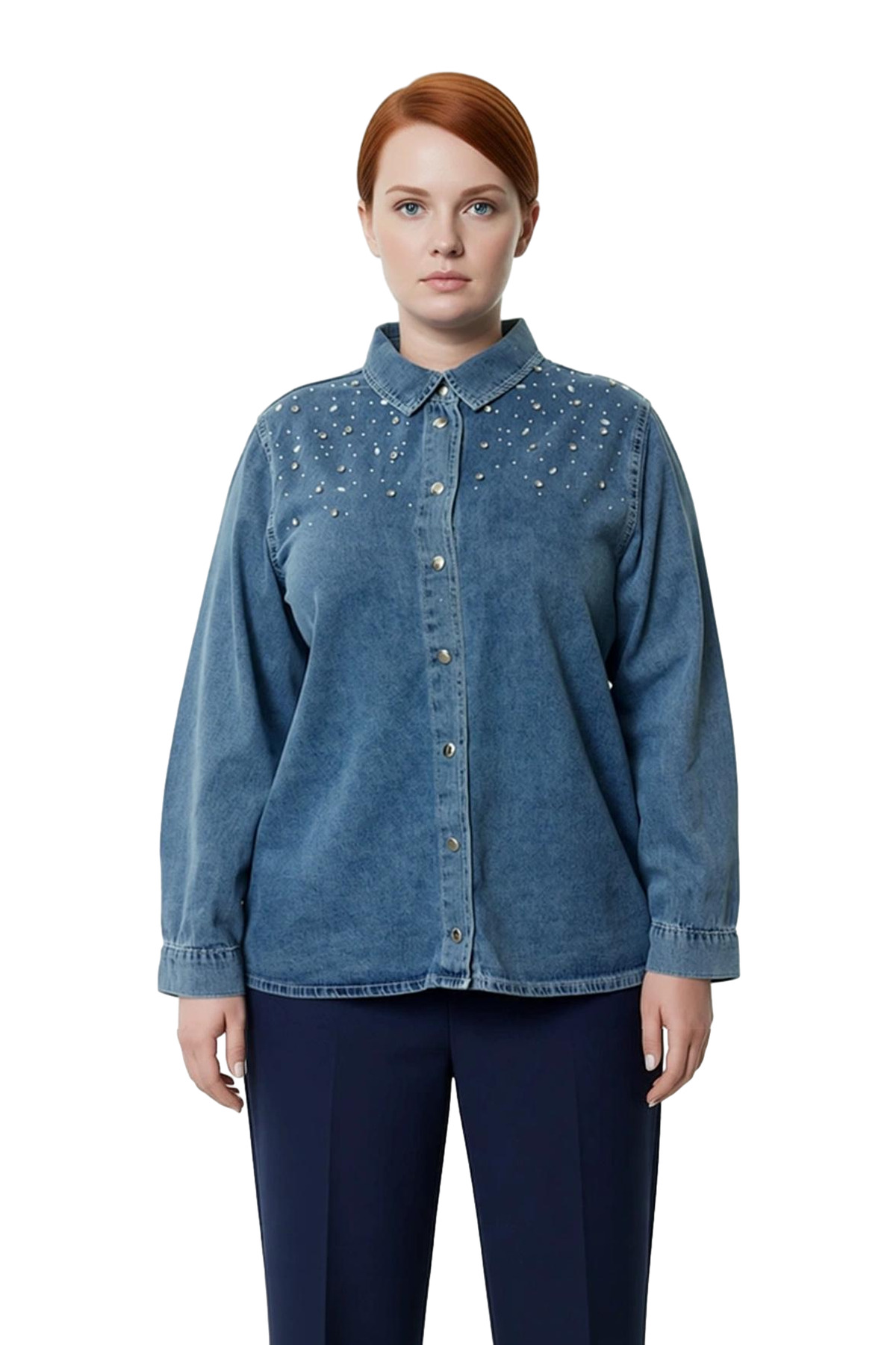 Kadın Büyük Beden Taş İşlemeli Denim Gömlek Zamansız Ve Konforu Birleştiriyor Fonksiyonel Şık