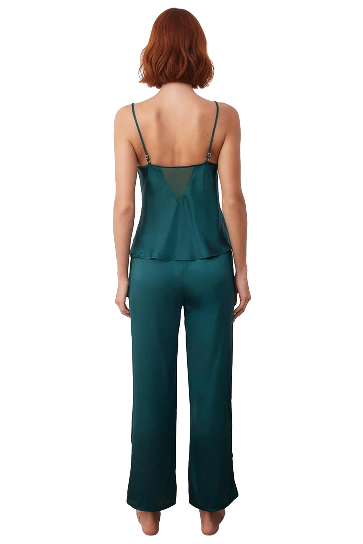 Kadın Zümrüt Saten V Yaka İnce Askılı Pijama Takımı Fonksiyonel Dayanıklı Kaliteli Estetik