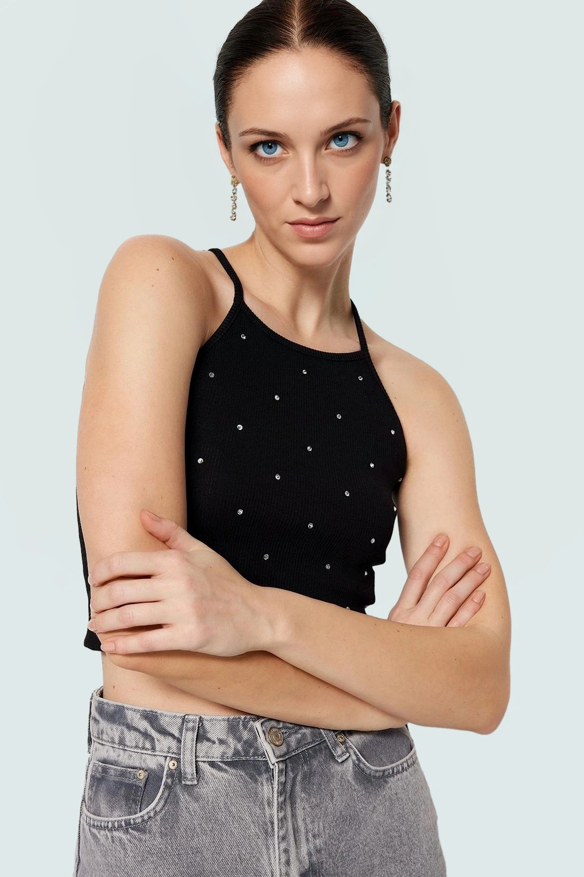 Taş Detaylı Crop Bluz Pamuklu Örme Fitted Kalıp Özel Tasarım Konforlu Kesim Seçkin Malzeme