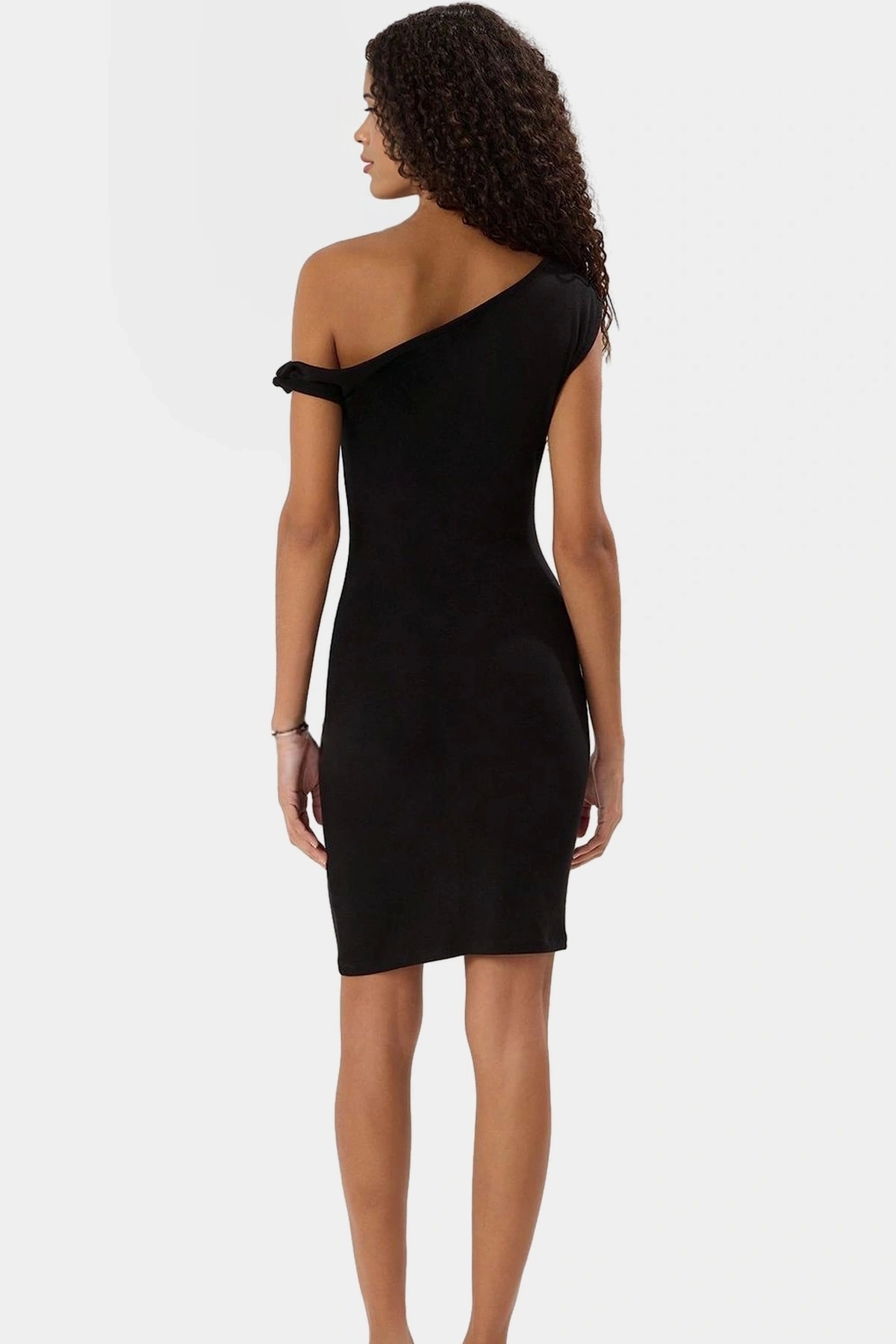 Kadın Mini Örme Elbise Asimetrik Yaka Bodycon Kesim Rahat Günlük Şık Tasarım Kaliteli Malzeme