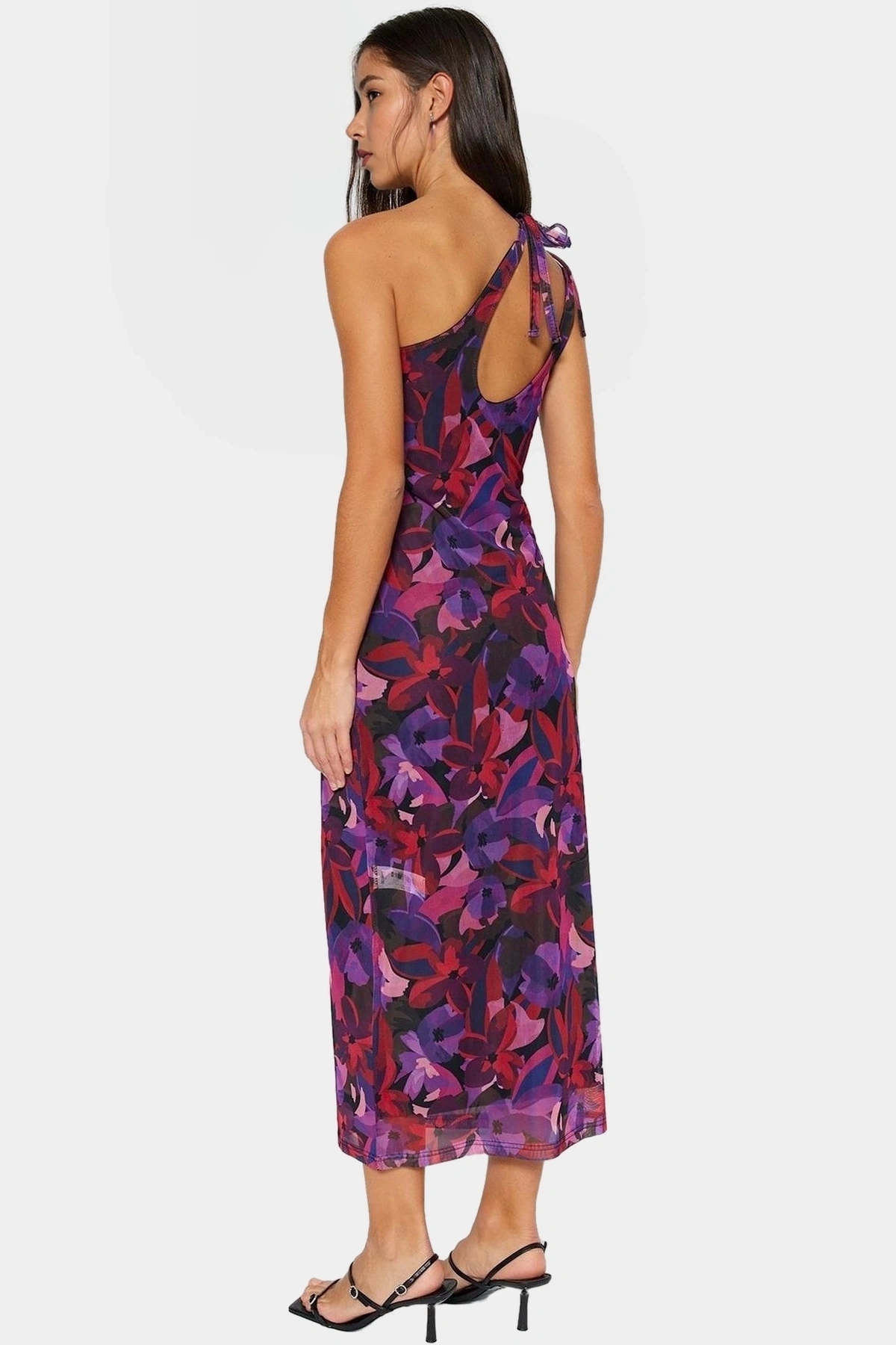 Kadın Maxi Elbise Asimetrik Yaka Bodycon Kalıp Örme Kumaş Özel Tasarım Yaz Aylarının Vazgeçilmezi