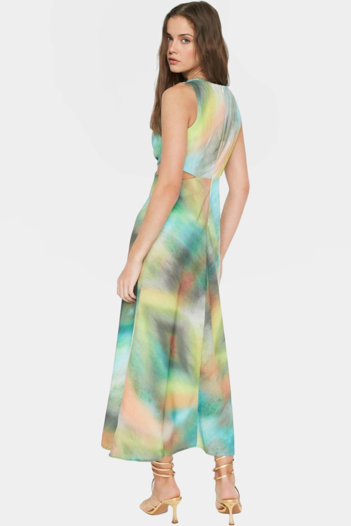 Kadın Batik Desenli Maxi Elbise A line Kalıp Cut Out Detay Yazlık Yaz Aylarının Vazgeçilmezi
