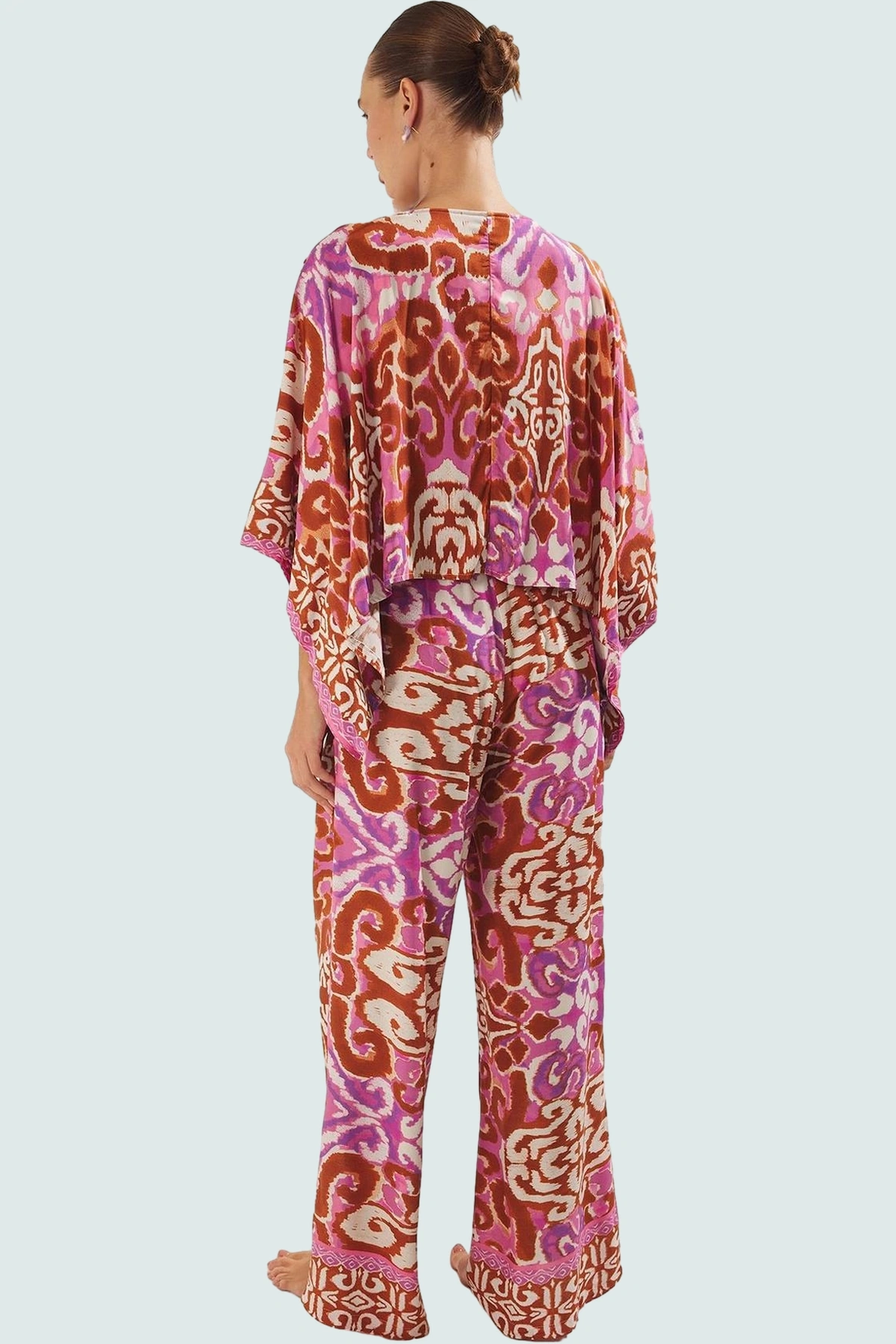 Yazlık Etnik Desenli Viskoz Plaj Takımı Rahat Kesim Bol Pantolon Modern Stil Zarifane Tasarım
