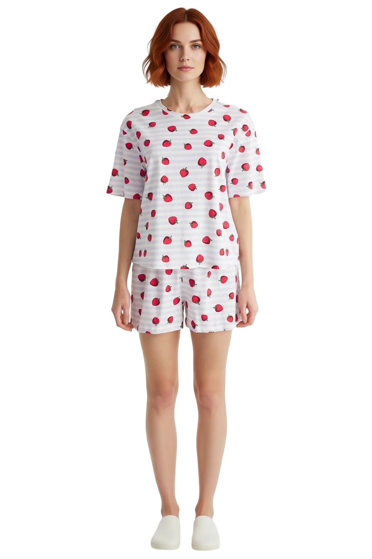 Kadın Yazlık Kısa Kollu Çilekli Pijama Takımı %100 Pamuk Regular Kalıp Konforlu Kesim